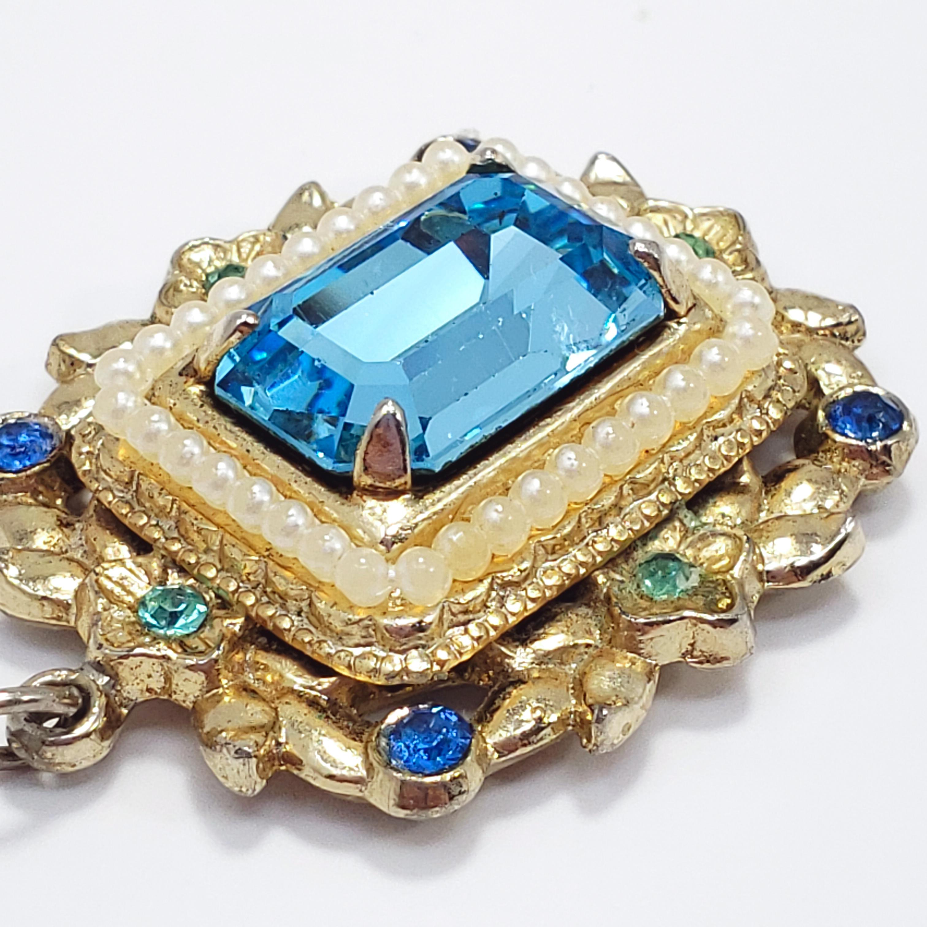 Coro Aquamarine Crystal & Faux Pearl Pendant in Gold, Circa Mid 1900s In Good Condition In Milford, DE