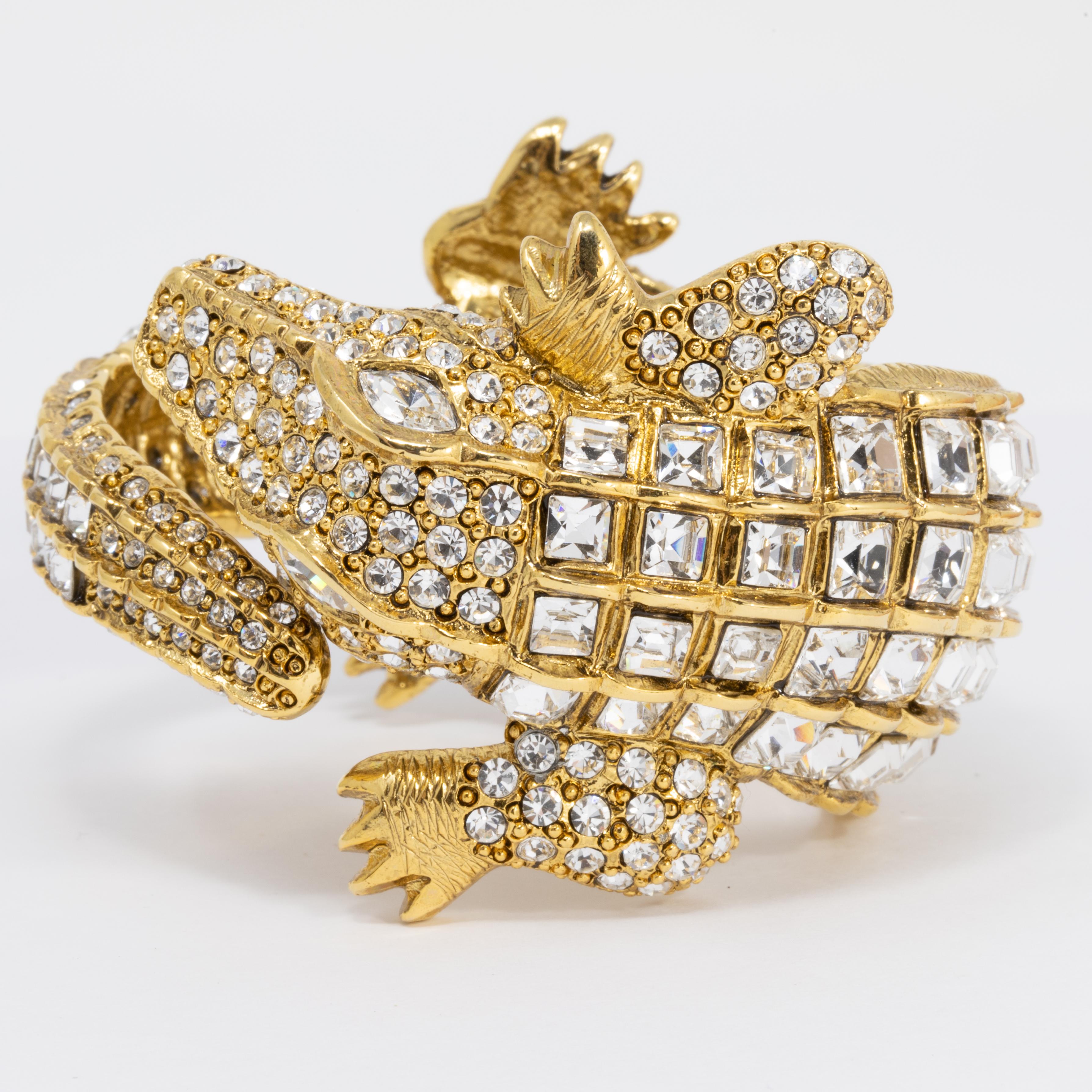 KJL Kenneth Jay Lane Crystal Pavé Crocodile Bangle Bracelet in Gold In New Condition In Milford, DE