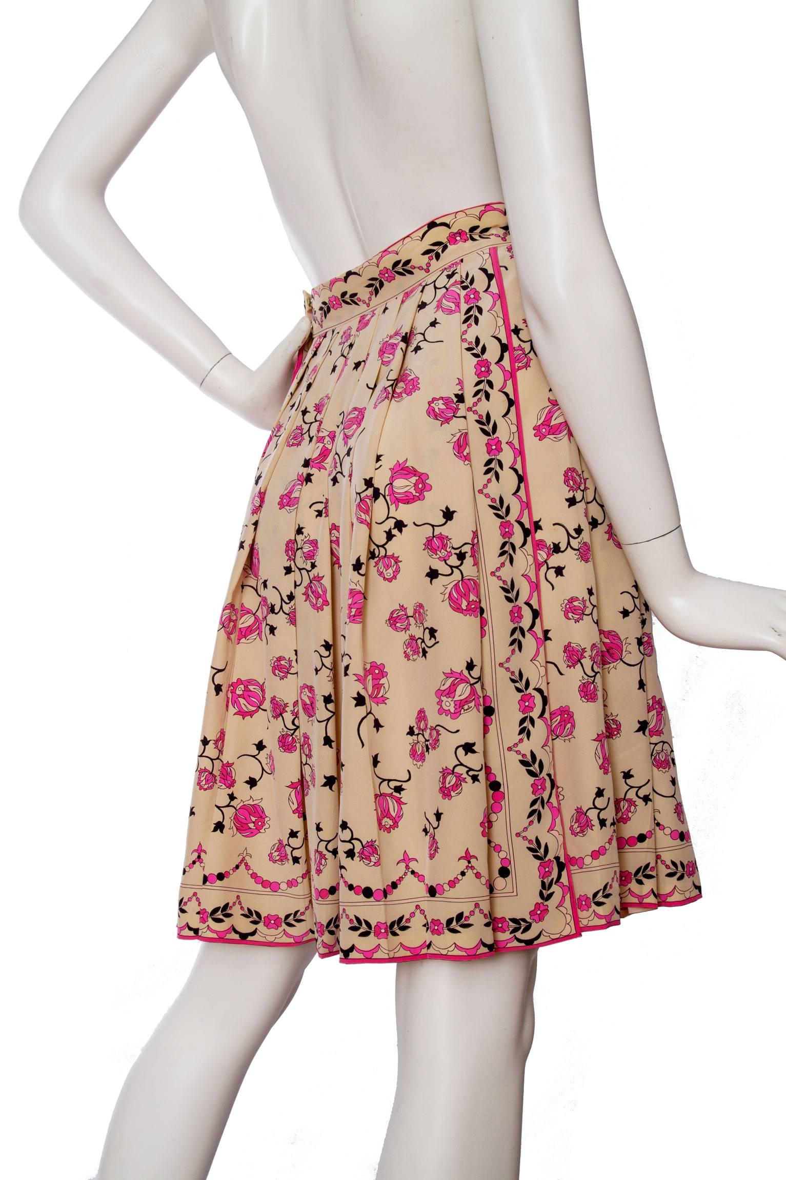 1960s Emilio Pucci Floral Print Silk Skirt In Good Condition For Sale In Copenhagen, DK