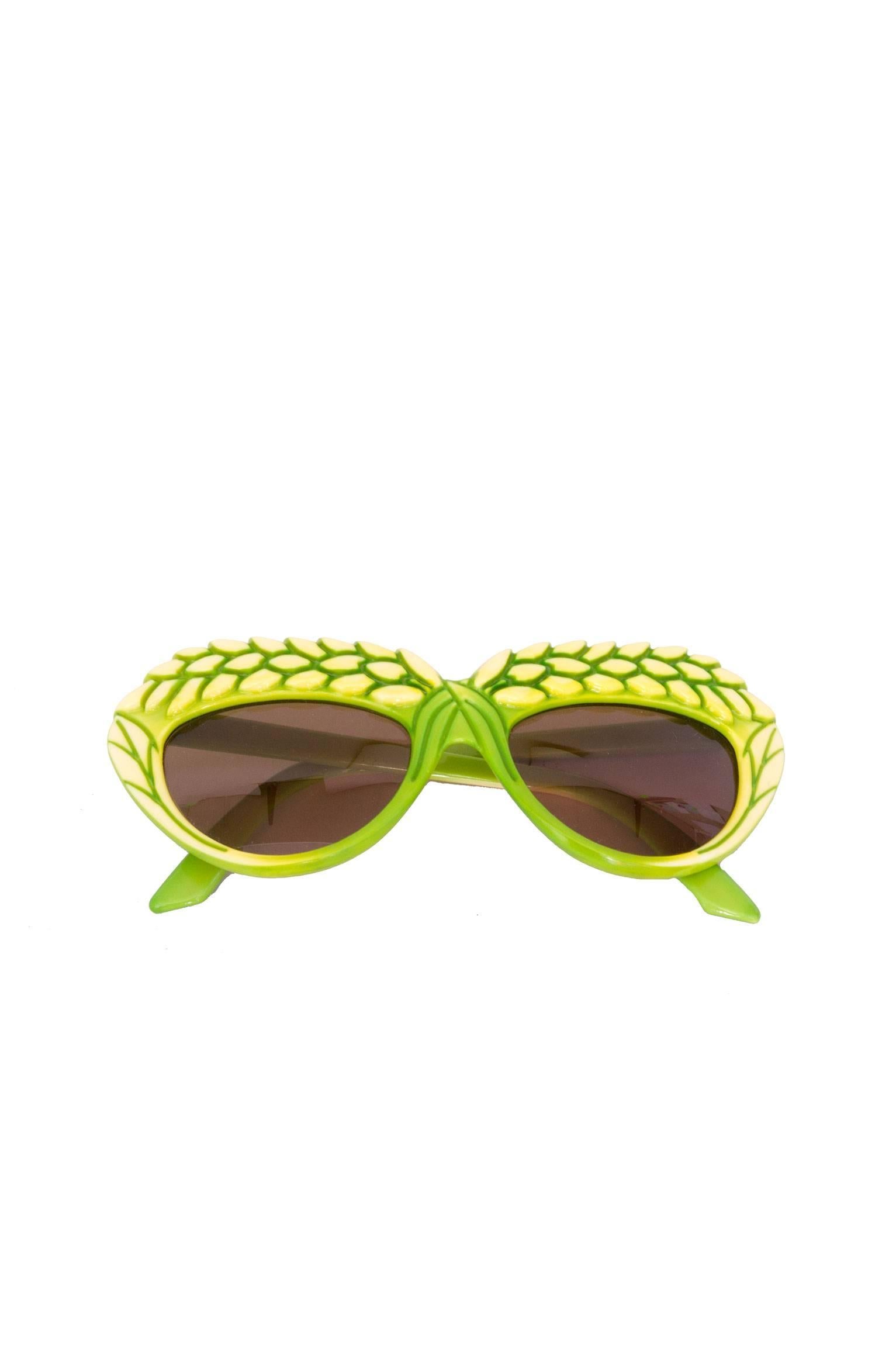 A pair of 1980s Green Isabel Canovas Sunglasses In Good Condition For Sale In Copenhagen, DK