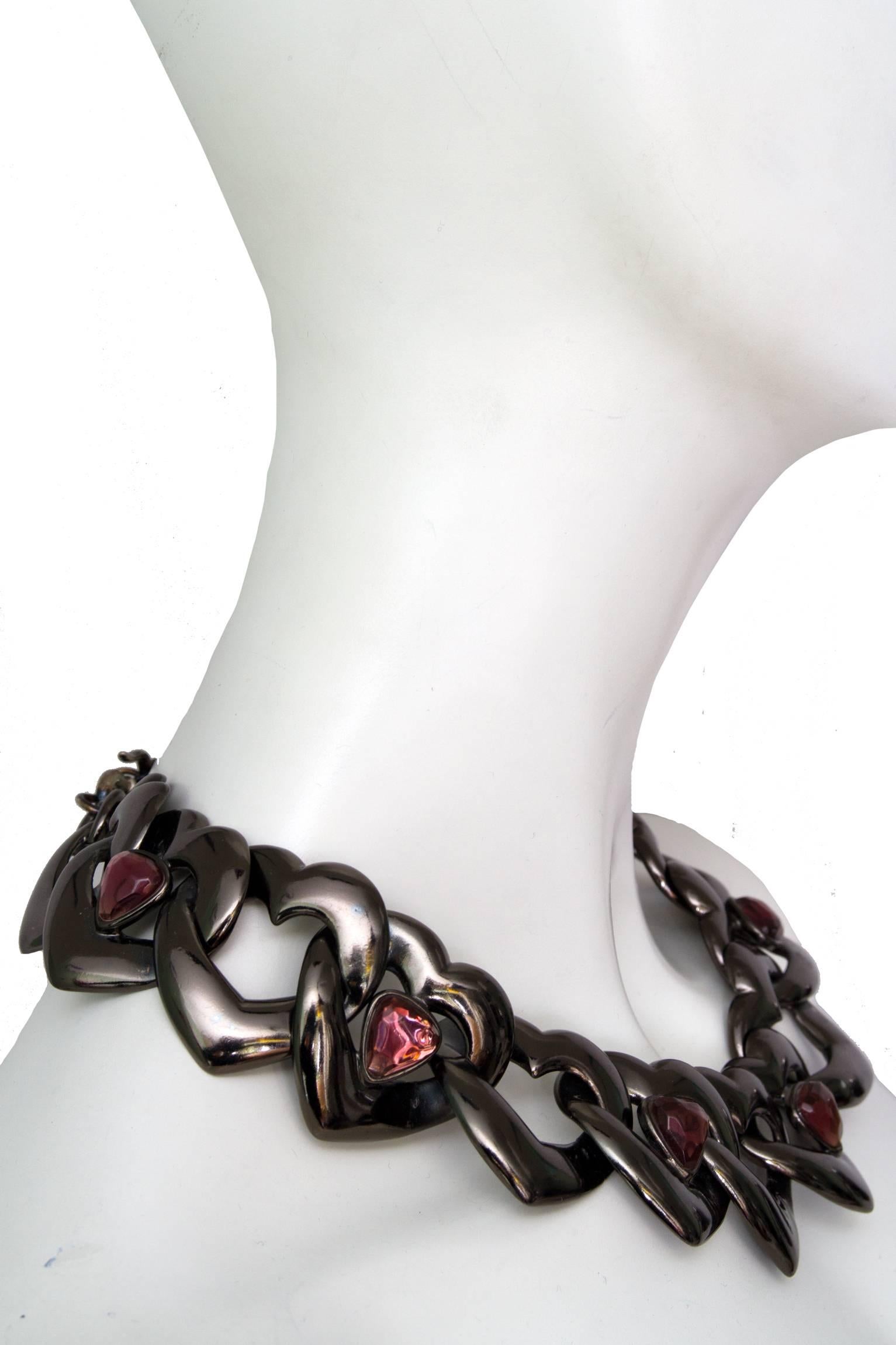 1990s Yves Saint Laurent Heart Chain Link Necklace  In Good Condition In Copenhagen, DK