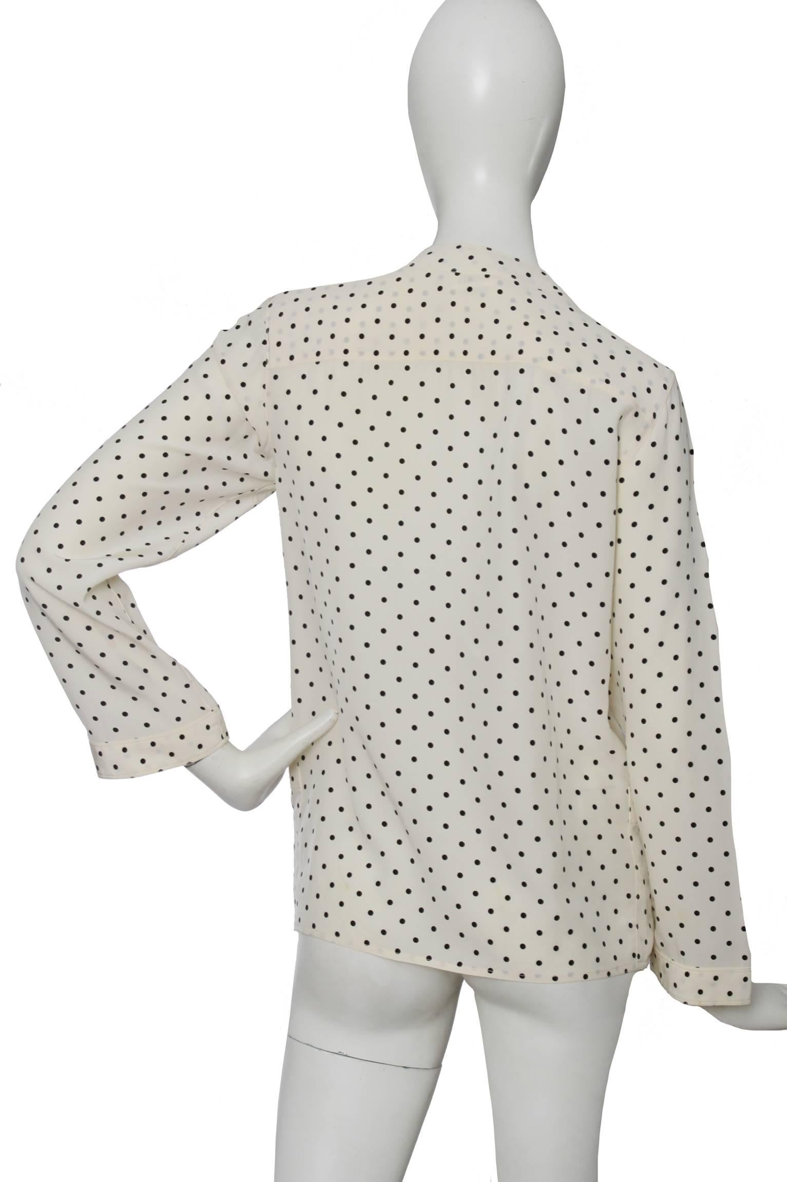 White Chanel Polka Dot Silk Blouse In Good Condition In Copenhagen, DK