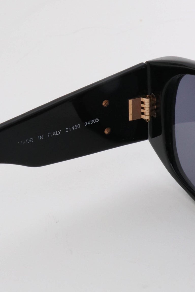 Chanel vintage 1990s Sunglasses Black Golden Plastic ref.872941 - Joli  Closet