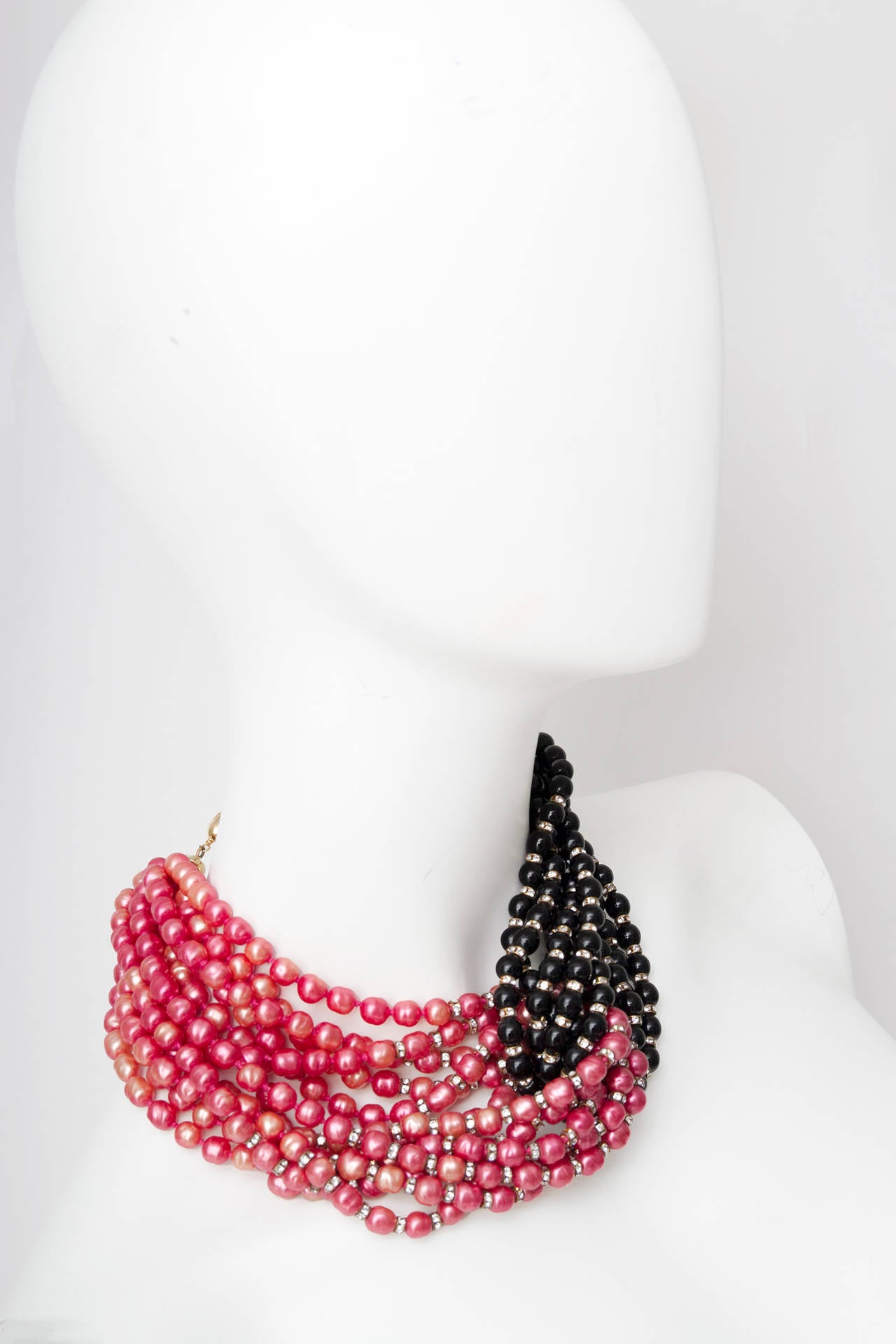 Stunning Late 1970s Céline Heavy Black & Pink Pearl Necklace In Excellent Condition For Sale In Copenhagen, DK