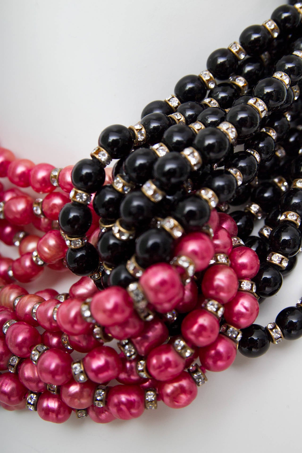 Stunning Late 1970s Céline Heavy Black & Pink Pearl Necklace For Sale 3