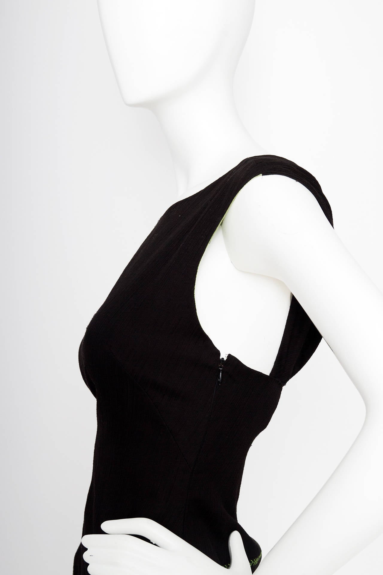 1980s Gianni Versace Couture Black Cotton Dress W. Green Topstitching For Sale 4