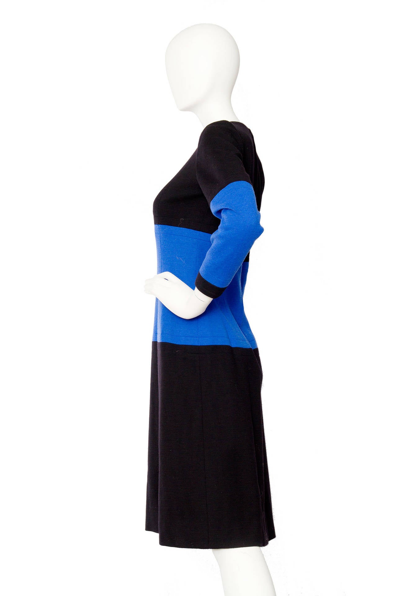 1960s Givenchy Haute Couture Graphic Wool Dress In Excellent Condition In Copenhagen, DK