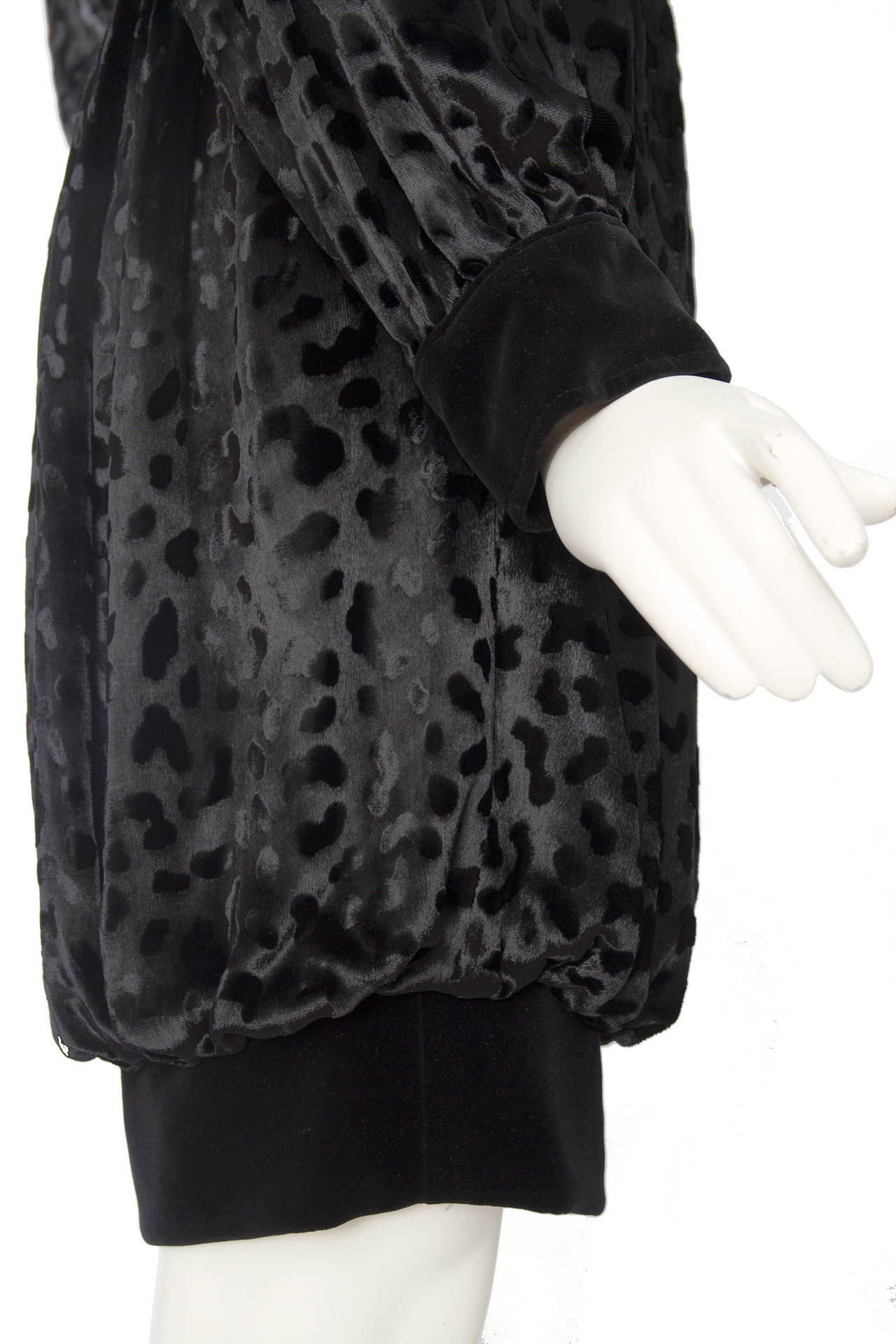 80s Yves Saint Laurent Rive gauche Black Silk Velvet Ensemble For Sale 6