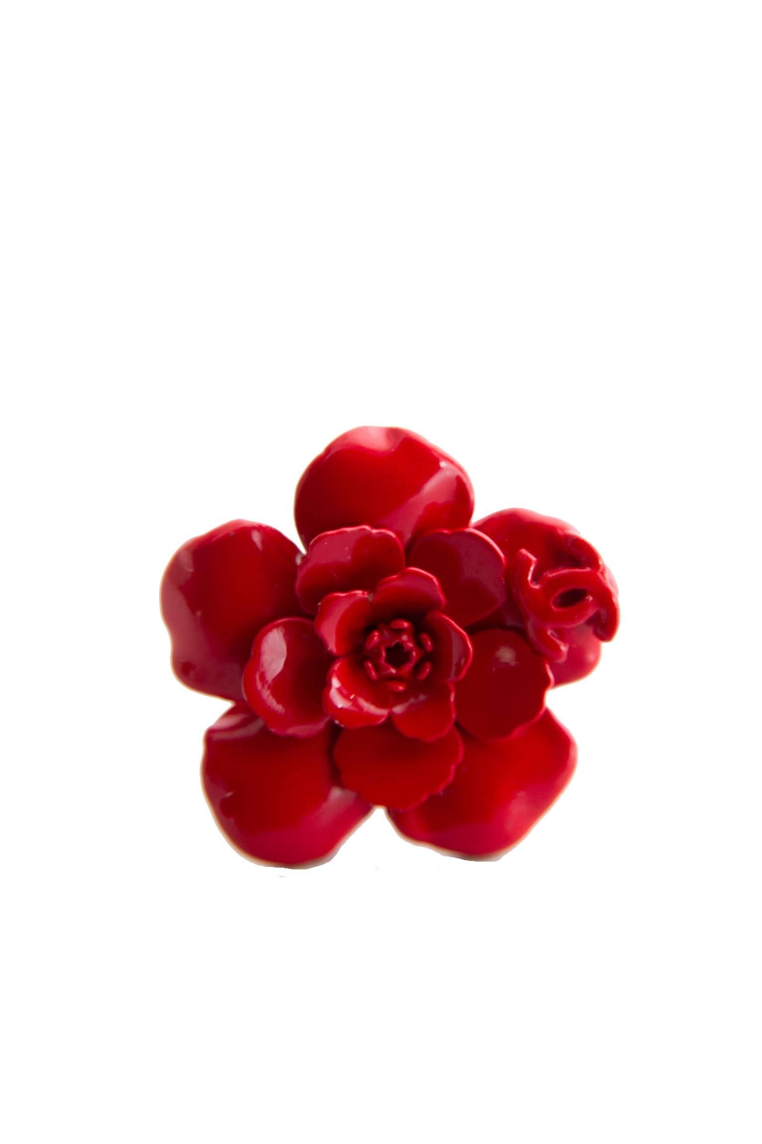 1980s Red Painted Metal Chanel Flower Clip-On Earrings 5