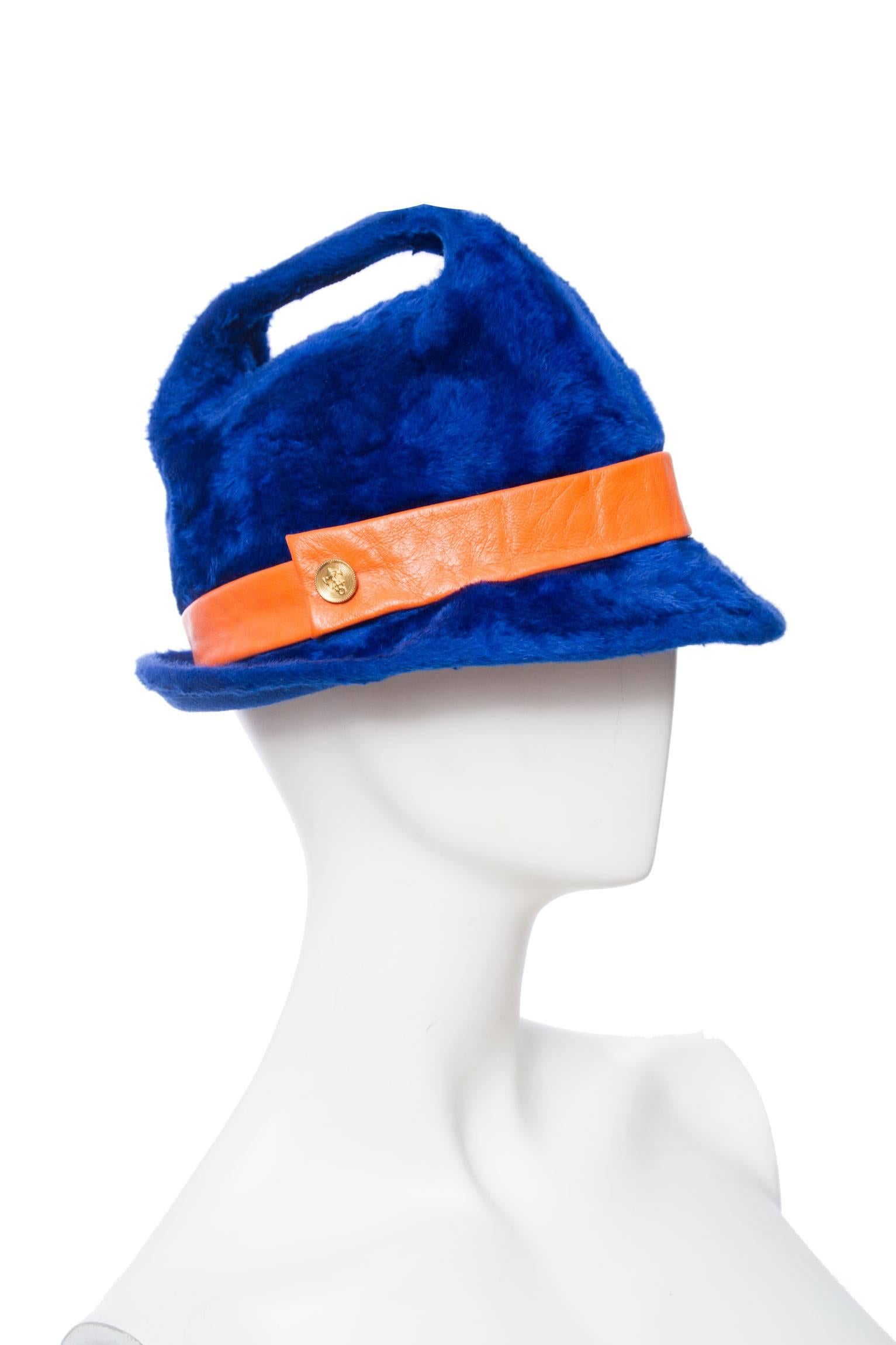 1960s Yves Saint Laurent Blue Felt Handle Hat w. Orange Trim In Good Condition For Sale In Copenhagen, DK