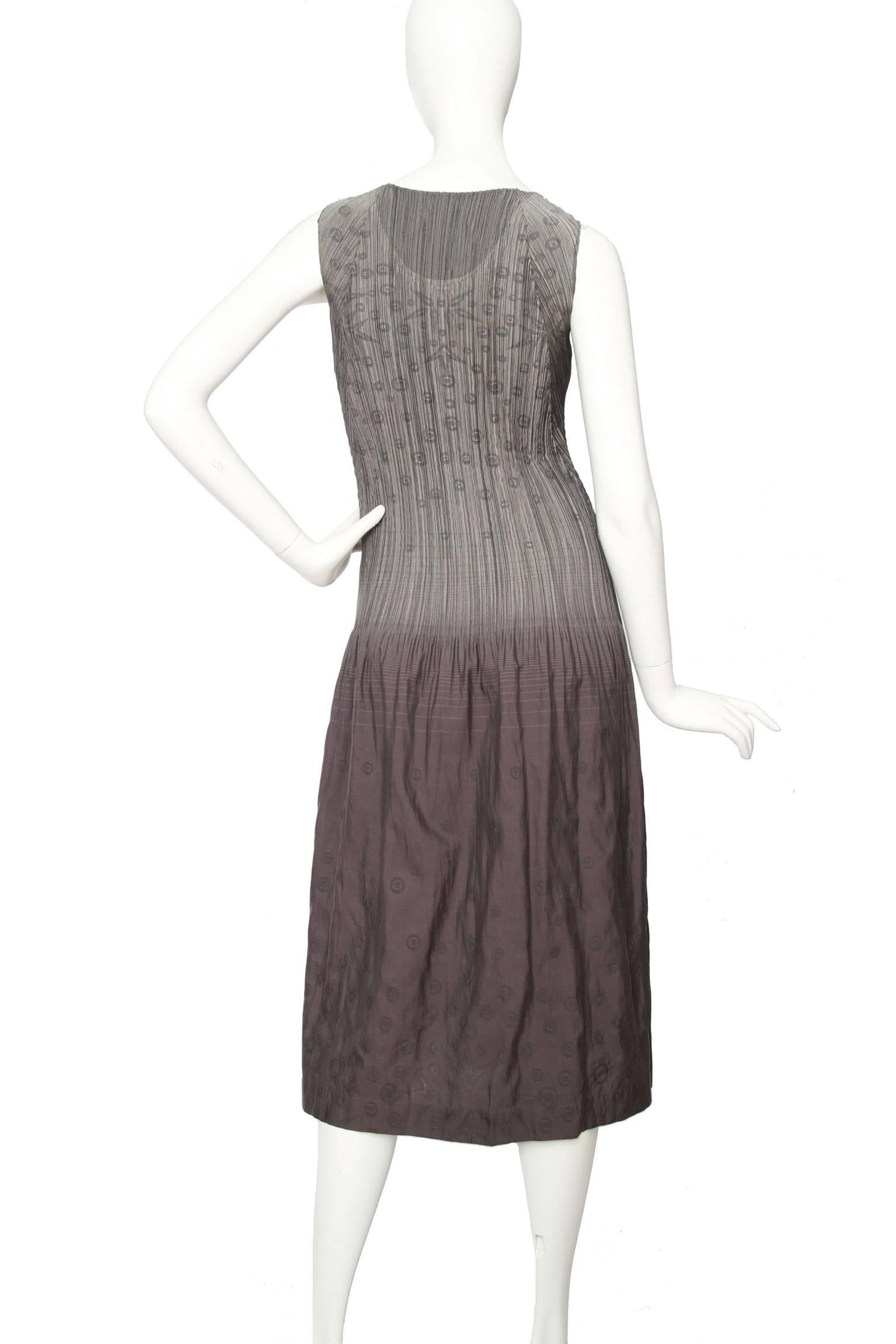 1980s Issey Miyake Grey Pleated Dress  In Good Condition For Sale In Copenhagen, DK
