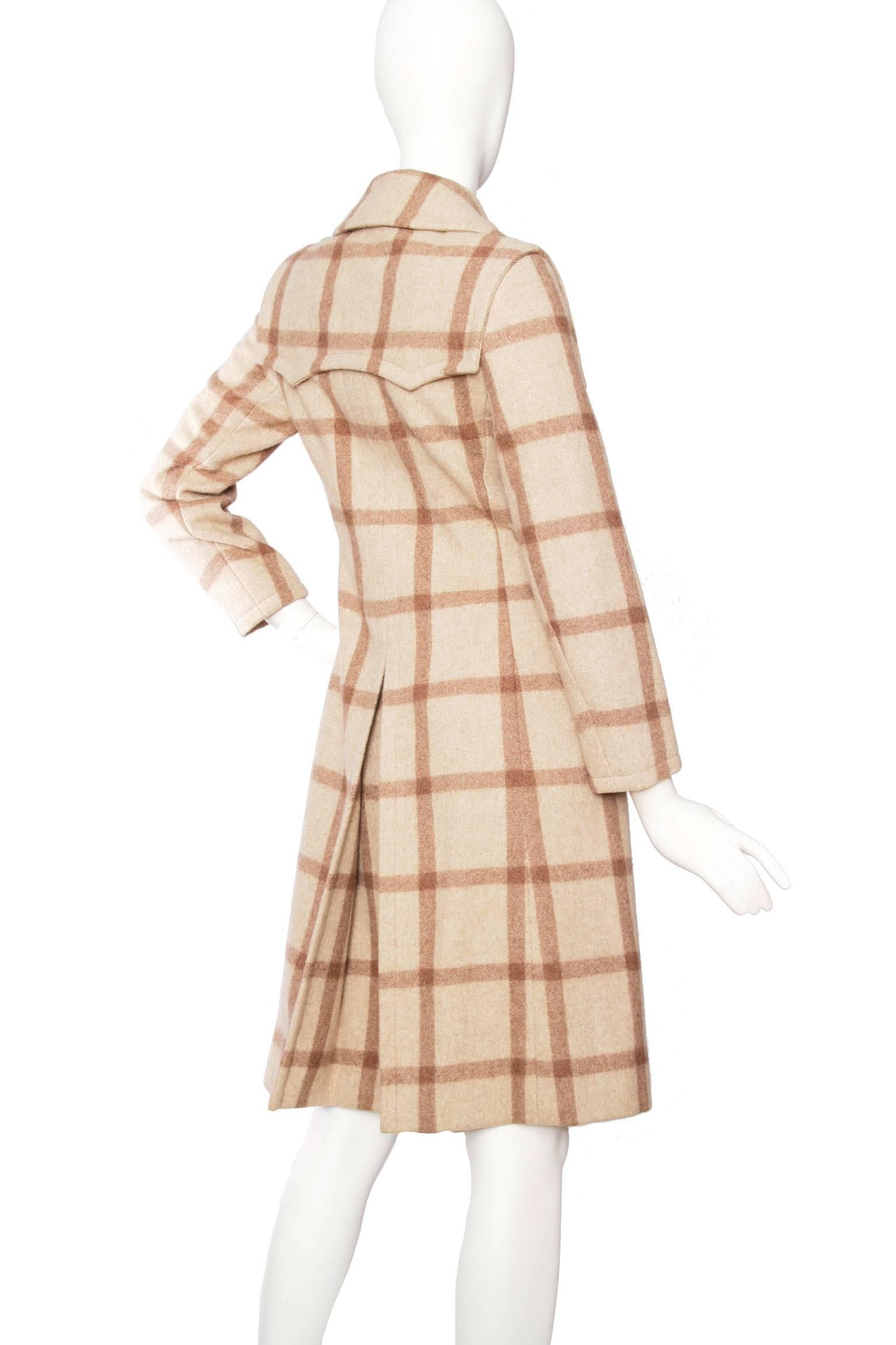 1960s Givenchy Beige Checkered Wool Coat In Good Condition In Copenhagen, DK
