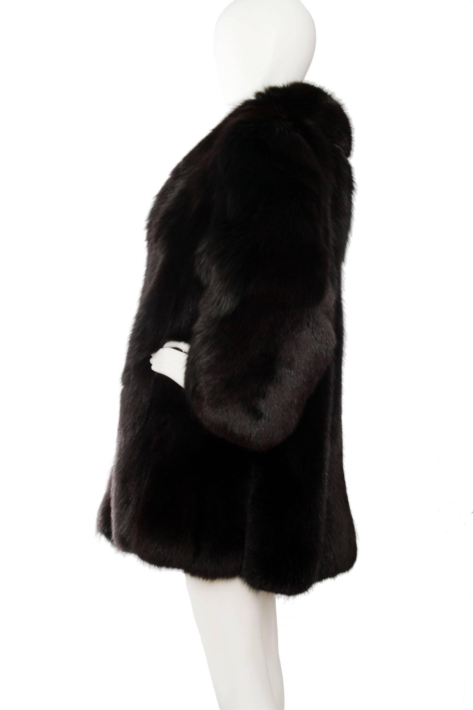 1980s Black Dyed Blue Fox Fur Coat In Good Condition In Copenhagen, DK