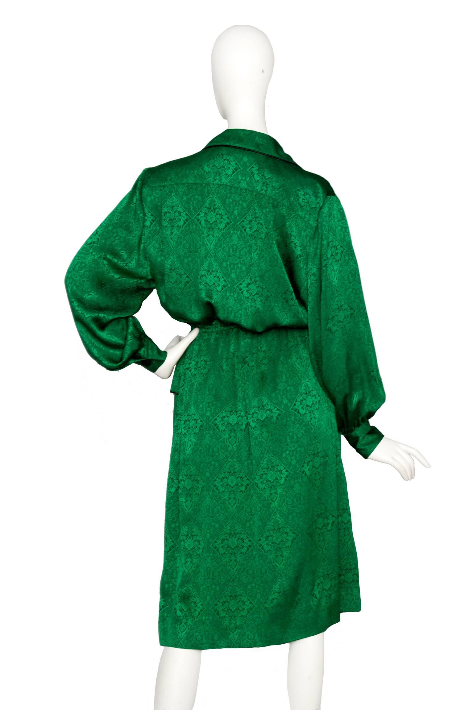 80s Emerald Green Yves Saint Lauren Silk Jaquard Dress In Good Condition In Copenhagen, DK