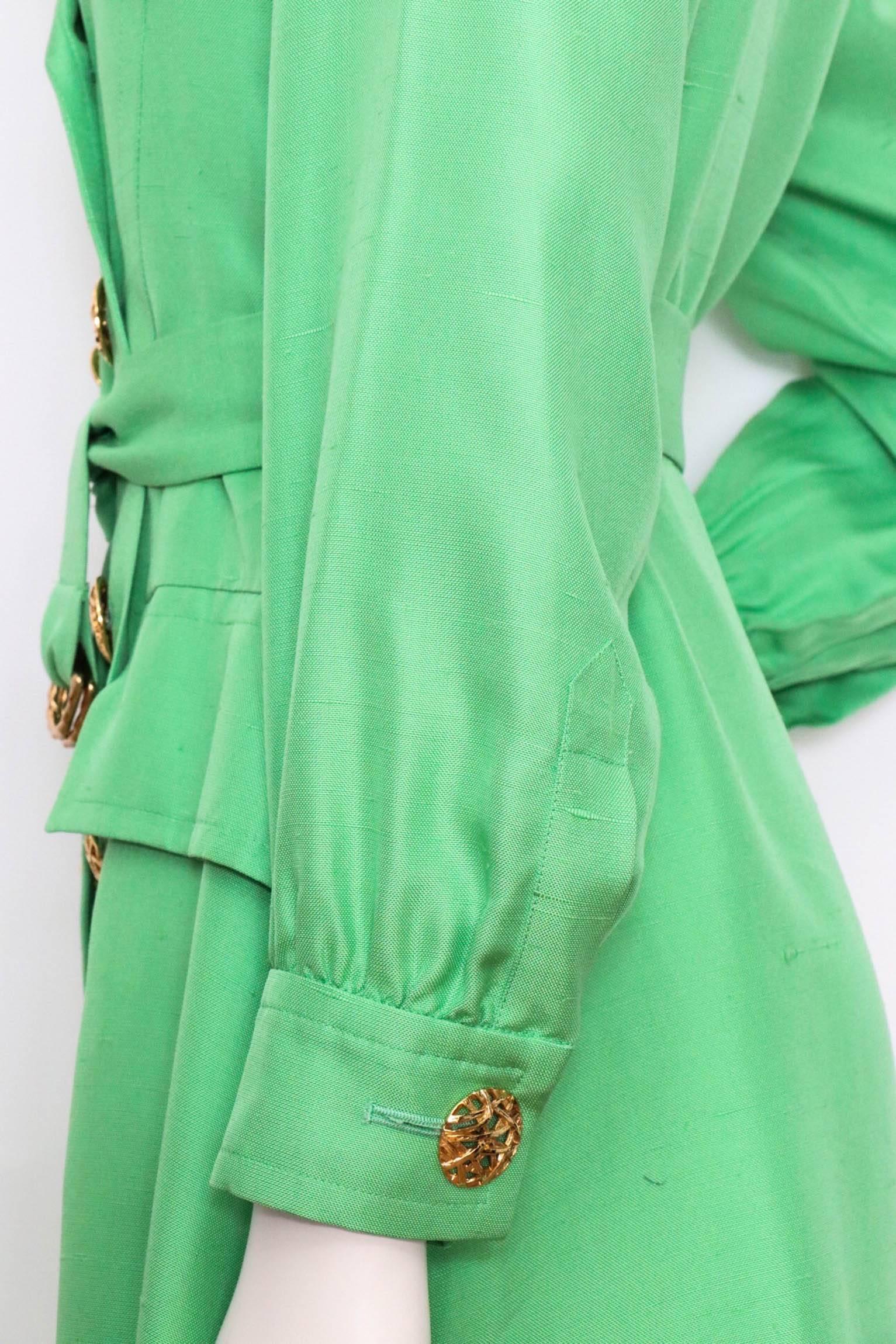 A 1960s Vintage Yves Saint Laurent Rive Gauche Bright Green Silk Trench Coat XS In Good Condition In Copenhagen, DK