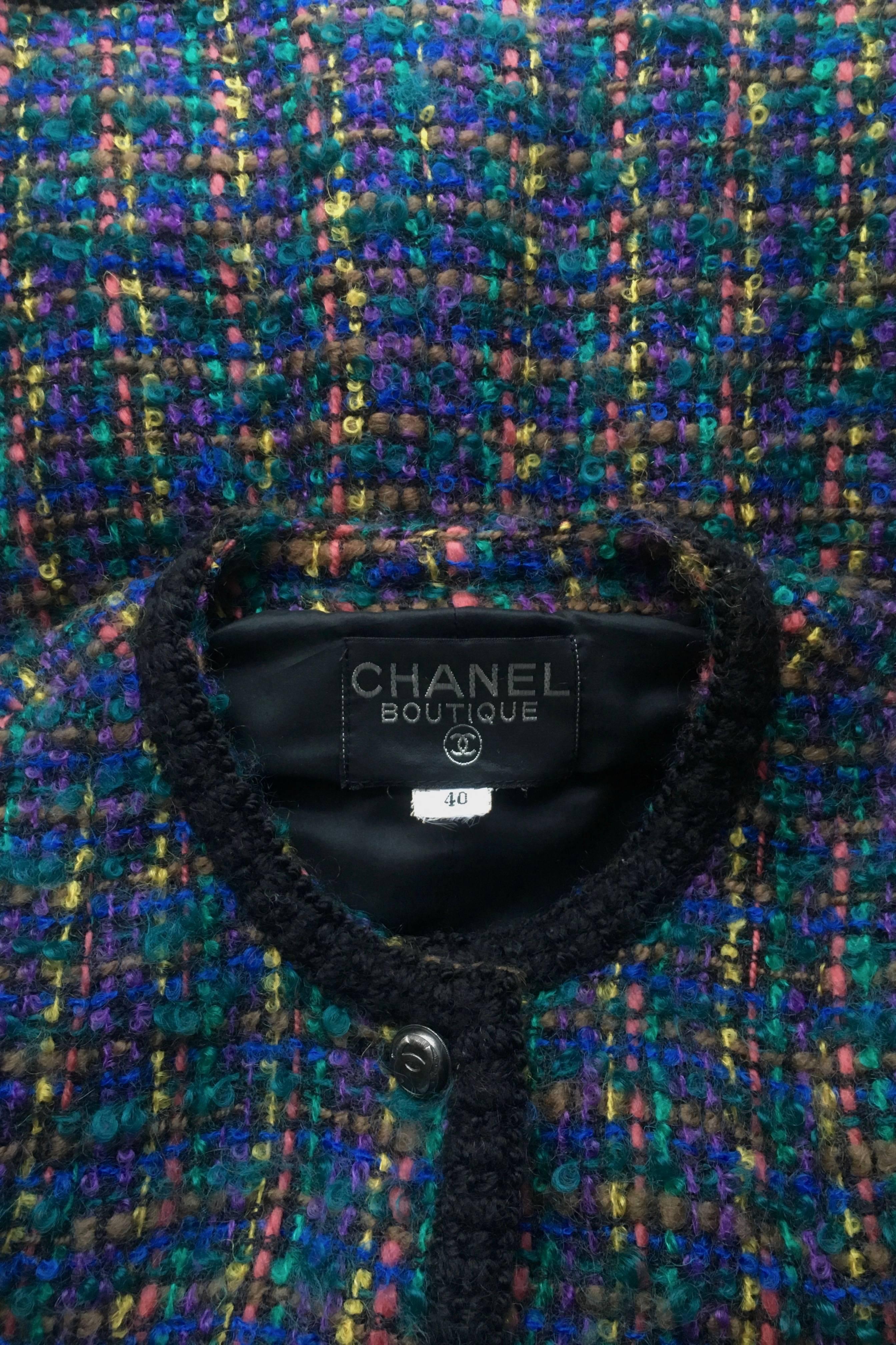 A Fabulous 1970s Vintage Chanel Bouclé Skirt Suit W. Logo Buttons S 4