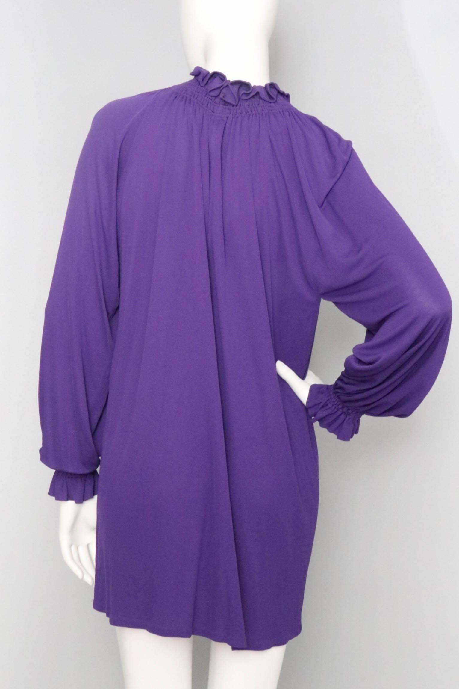 A 1960s Vintage Givenchy Haute Couture Silk Jersey Tunic In Good Condition For Sale In Copenhagen, DK