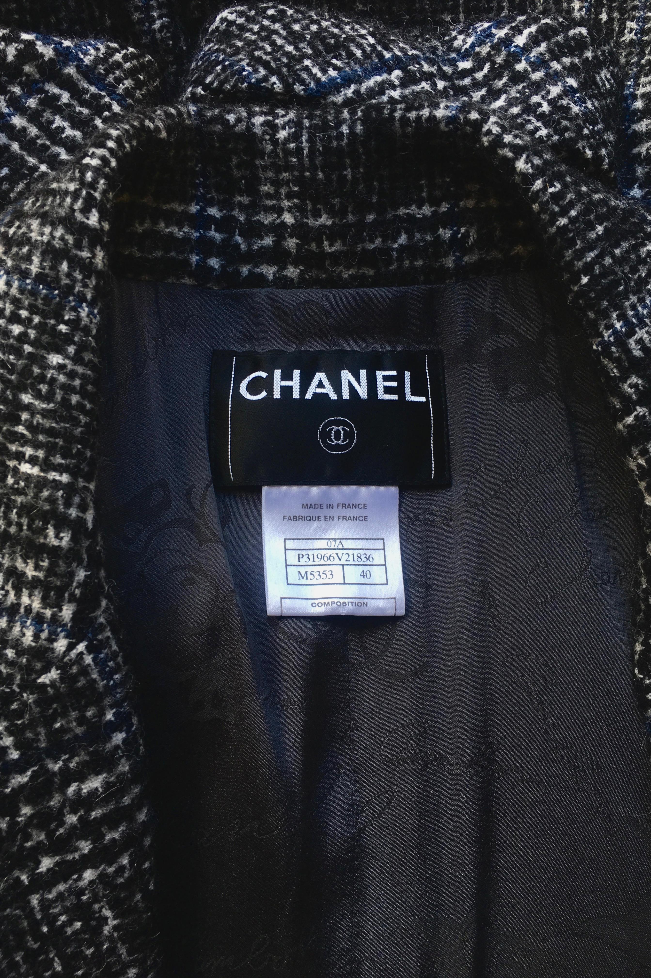 A Classic 1990s Vintage Tartan Chanel Blazer Jacket 4