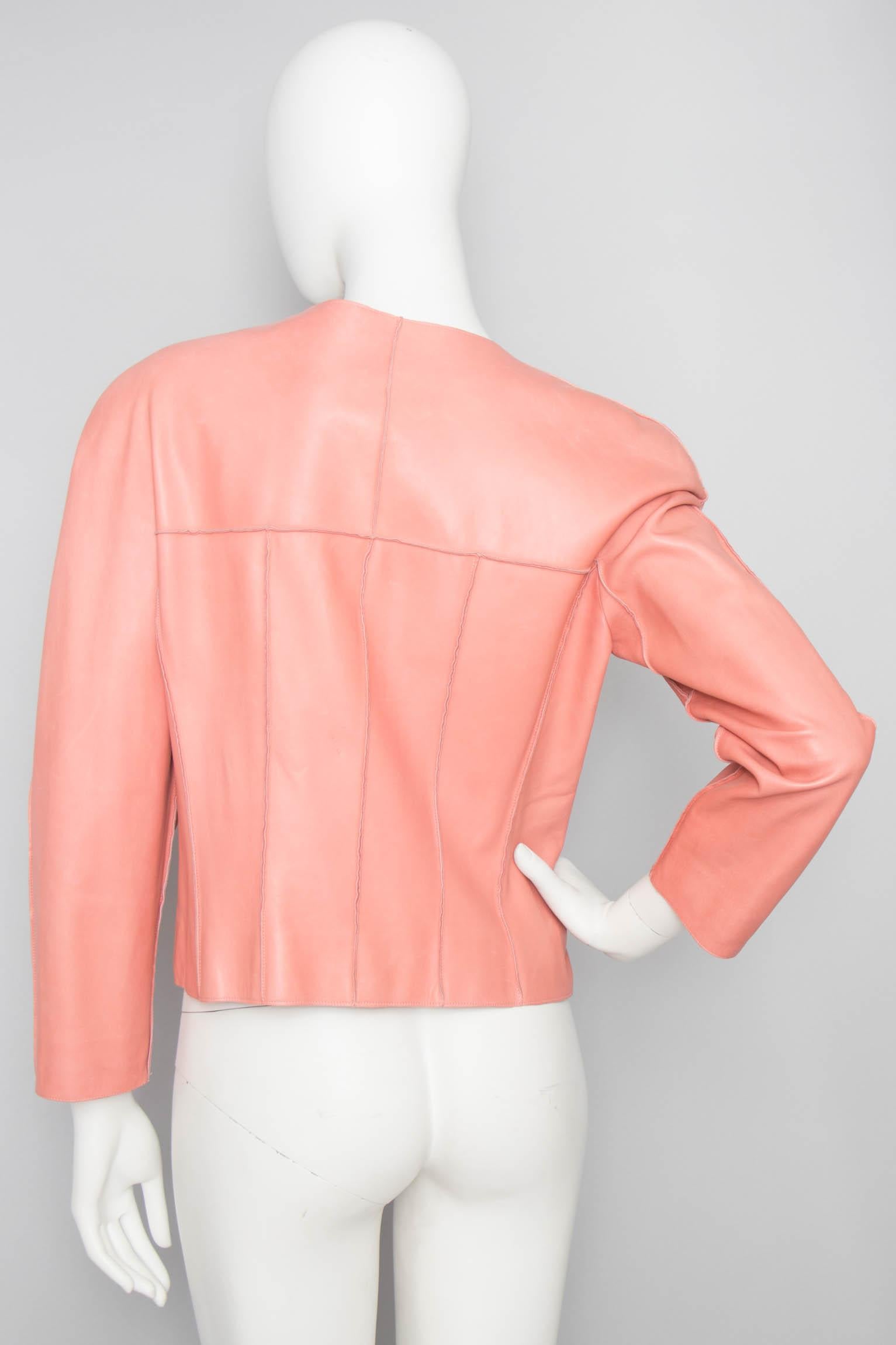 A 1990s Vintage Chanel Pink Leather Jacket  In Good Condition In Copenhagen, DK