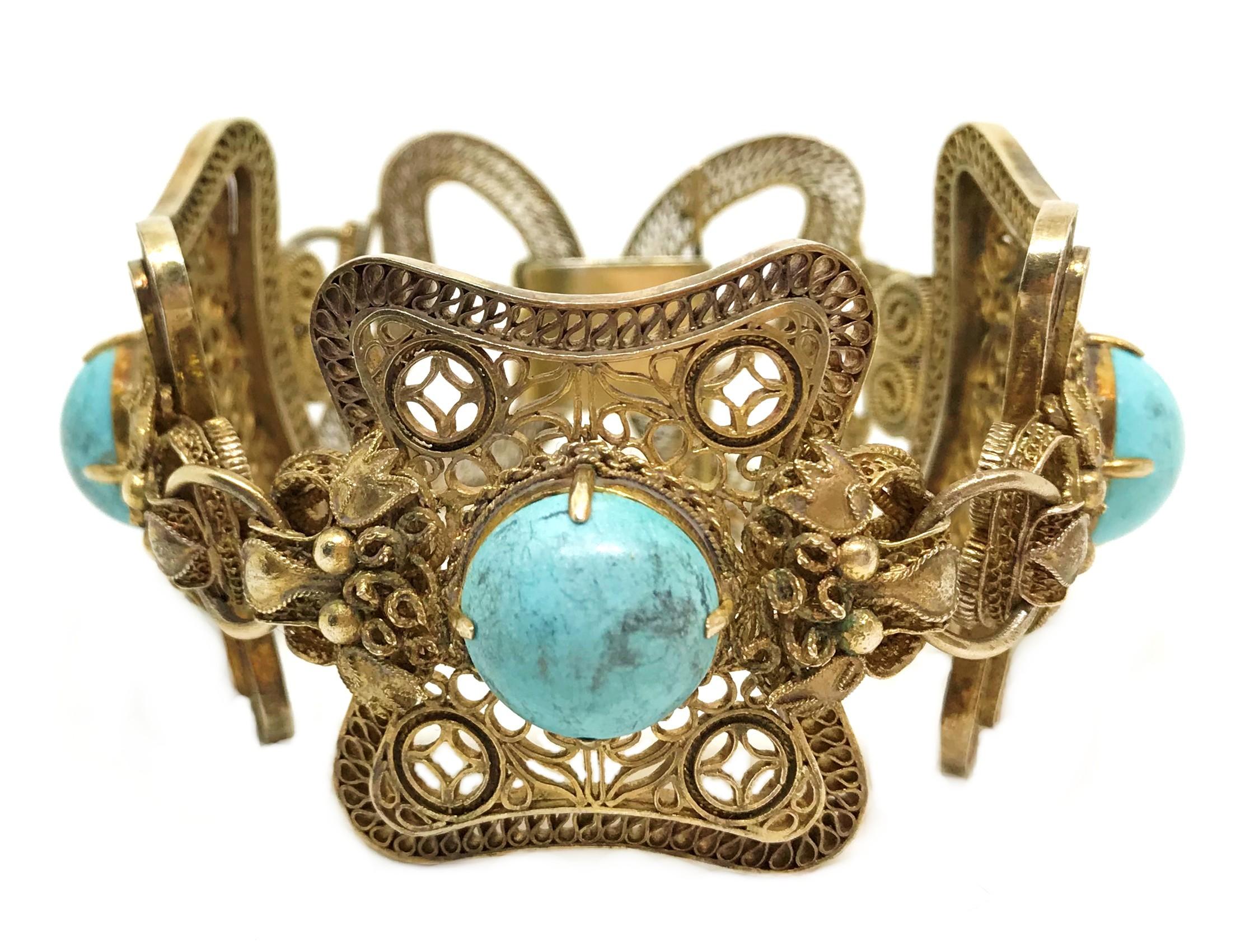 Circa 1960s Chinese Gold Over Sterling Turquoise Dragon Bracelet In Good Condition In Long Beach, CA