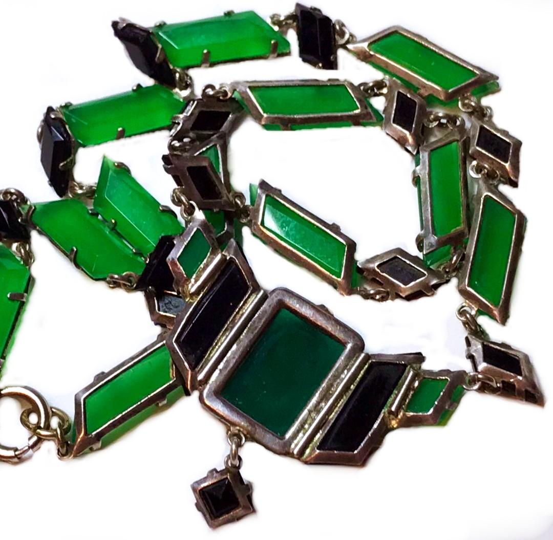 Art Deco Faceted Glass Cameo Necklace  im Zustand „Hervorragend“ im Angebot in Long Beach, CA