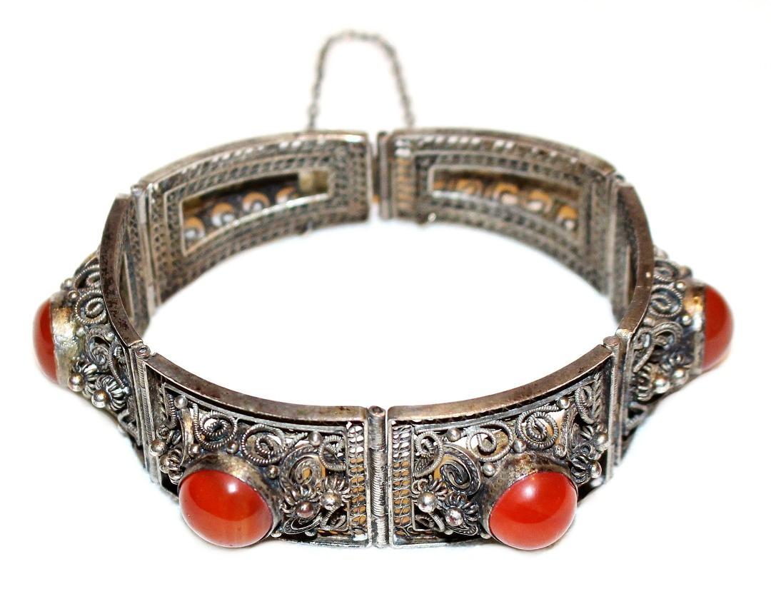 Circa 1940s Chinese Silver-Plated Filigree Carnelian Cabochon Bracelet In Good Condition For Sale In Long Beach, CA