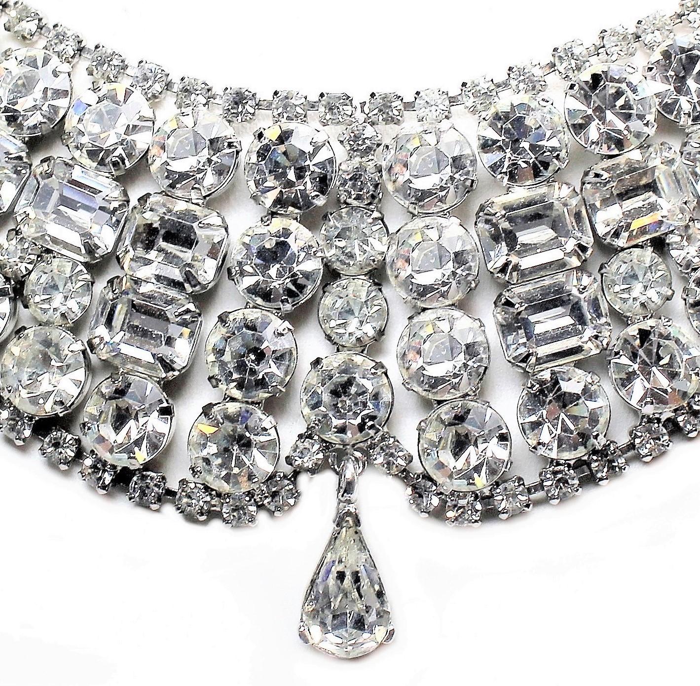 Circa 1950s Clear Faceted Crystal Cocktail Necklace In Good Condition For Sale In Long Beach, CA