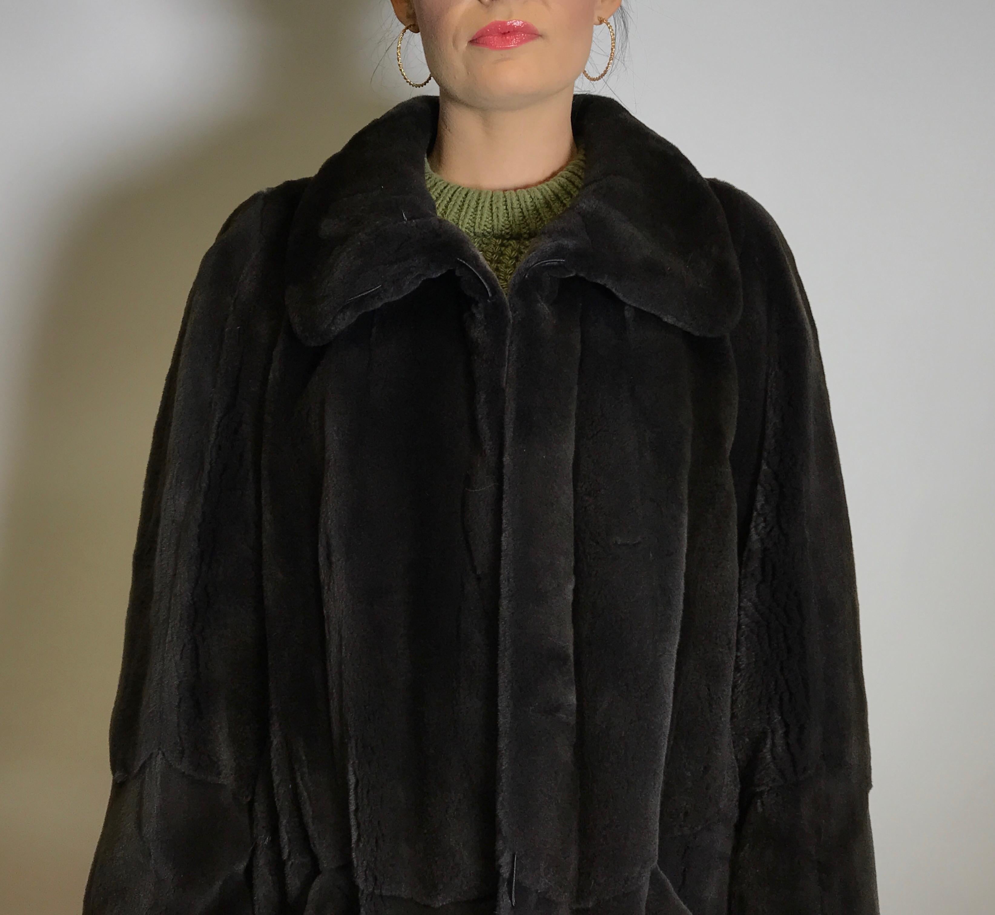 Noble sheared velvet mink fur by Dieter Apmann 3/4 coat jacket. Black/dark gray. For Sale 1