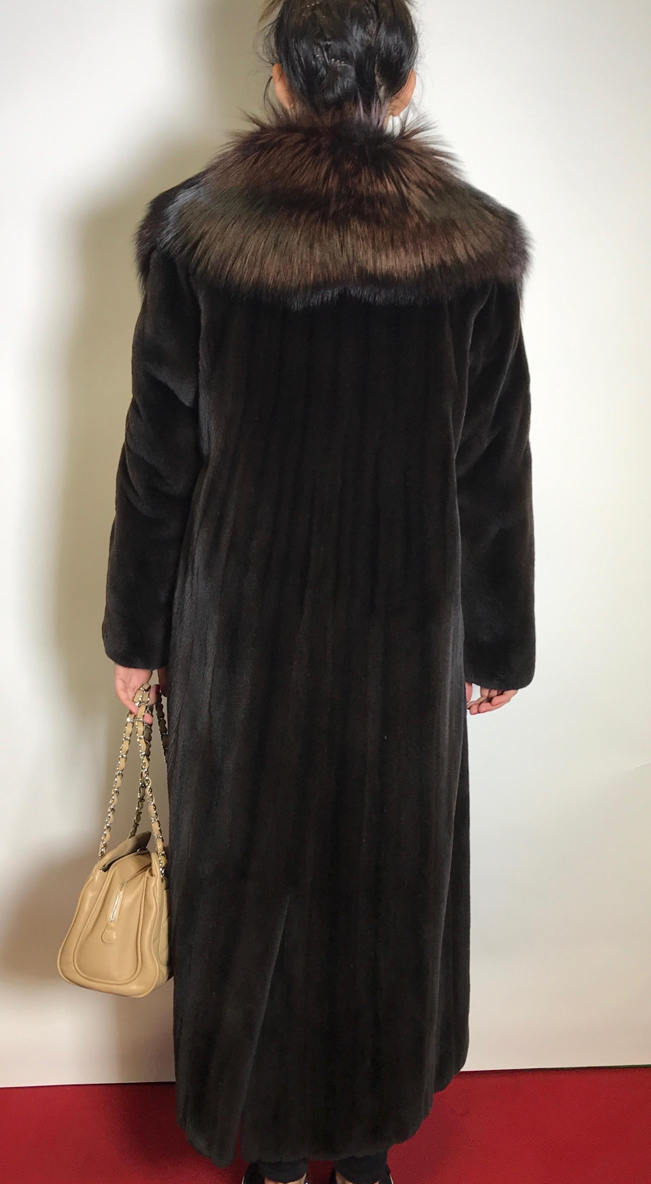 Women's Long velvet silk mink fur coat with silver fox collar. Dark brown. (7) For Sale