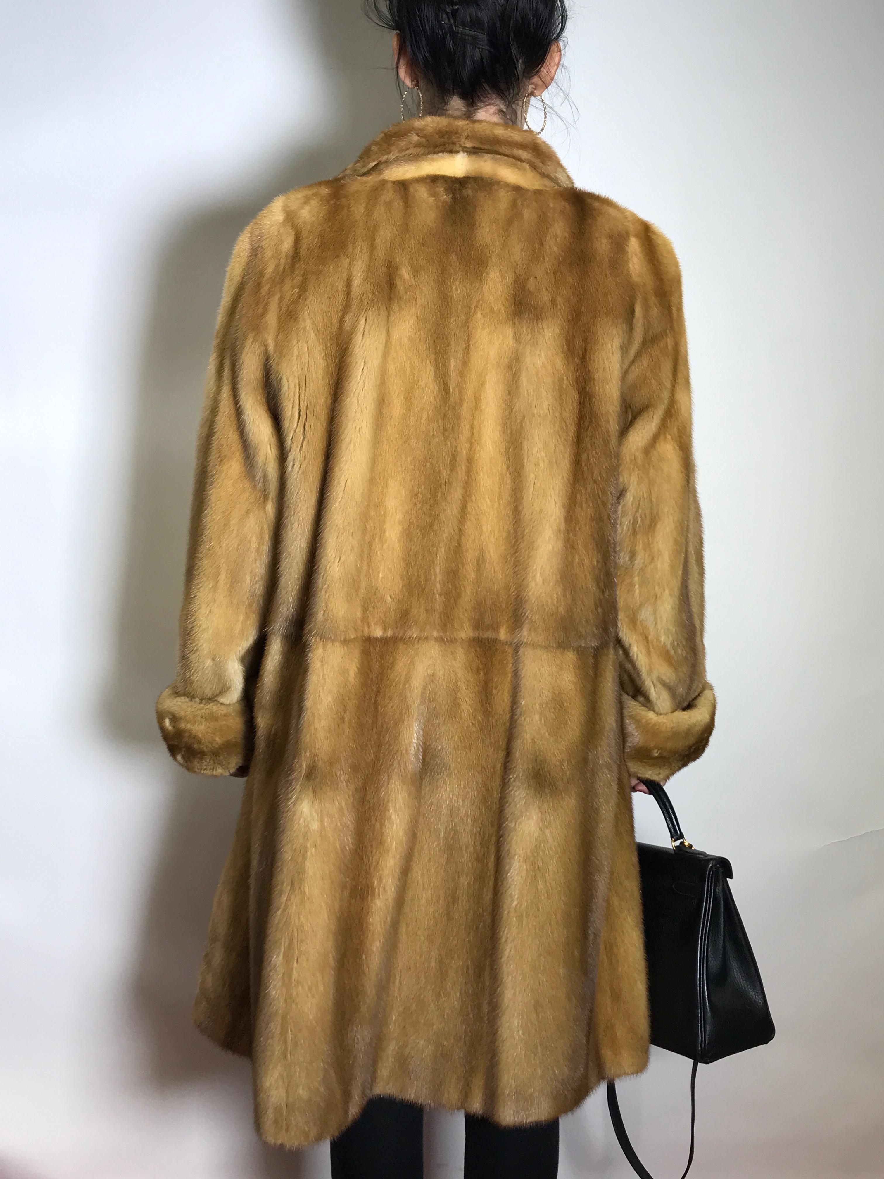 Women's  Saga mink silk fur 3/4 jacket / coat. Tan/beige. Gold mink. (9) For Sale