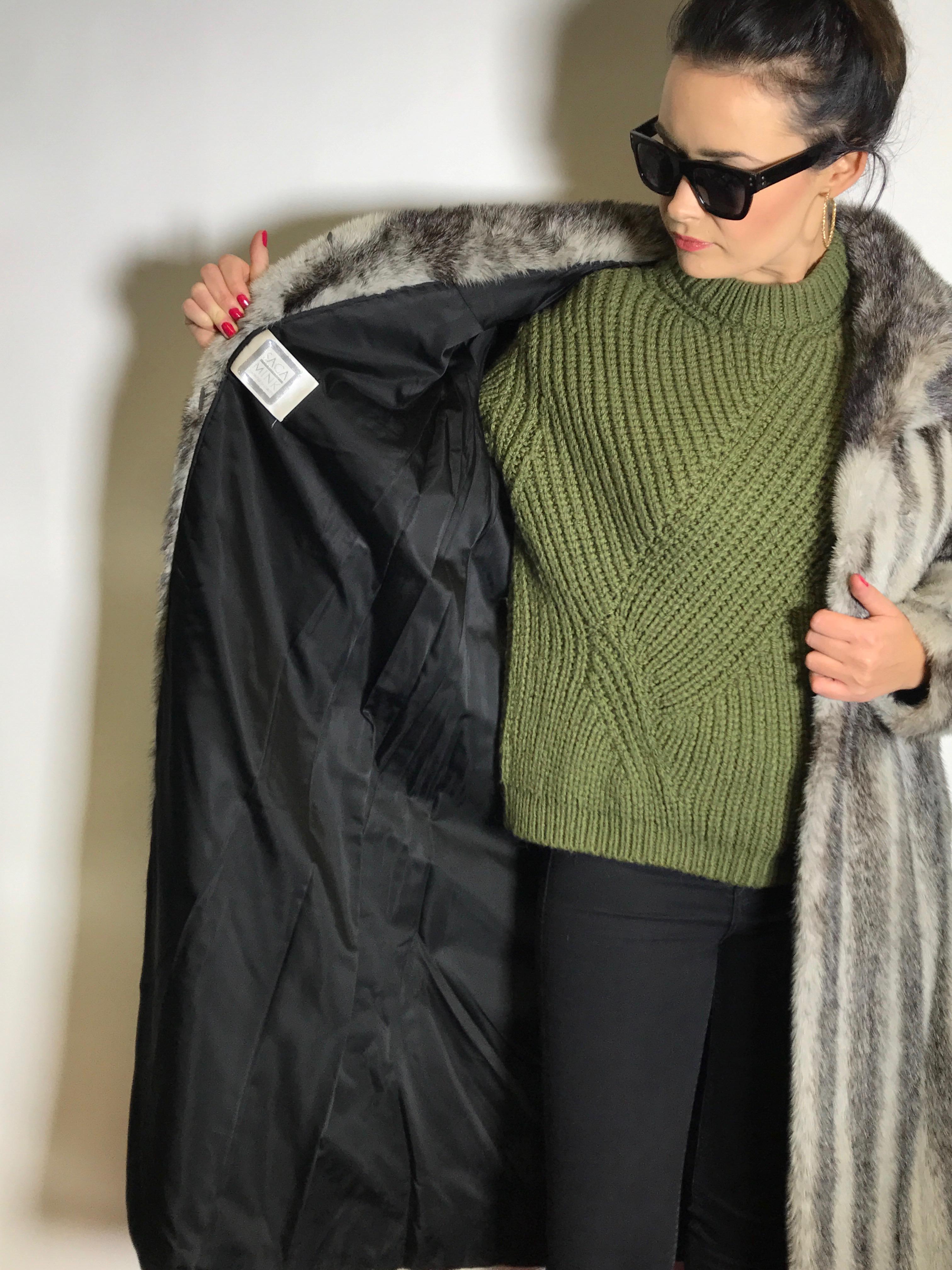 Long colored cross saga mink fur coat. Light gray / black (14) For Sale 3