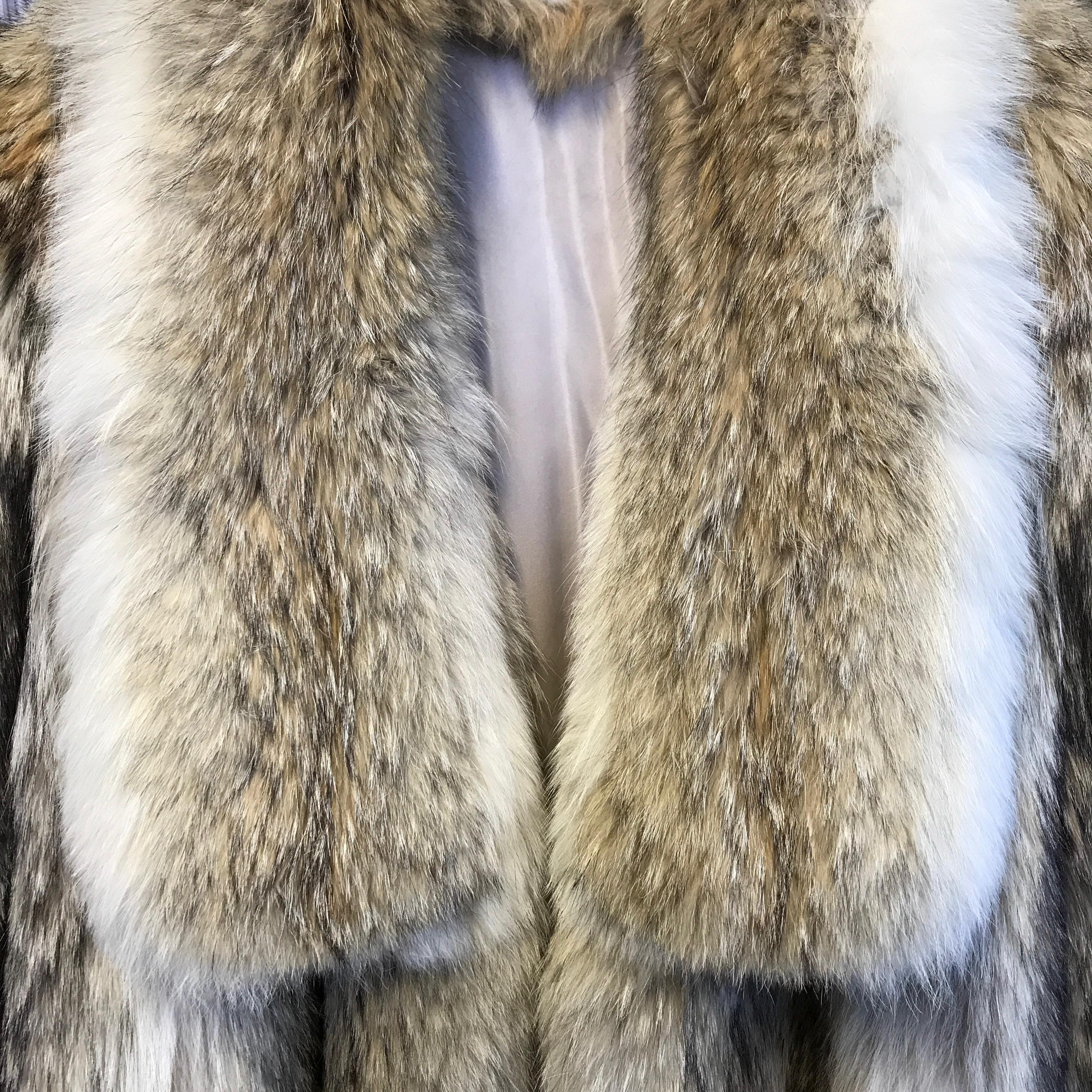  Long coyote fur coat, shadow fox. Tan / white. (15) For Sale 4
