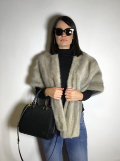 Sapphire Mink cape/stole. Dinner Jacket. silver gray. (21)