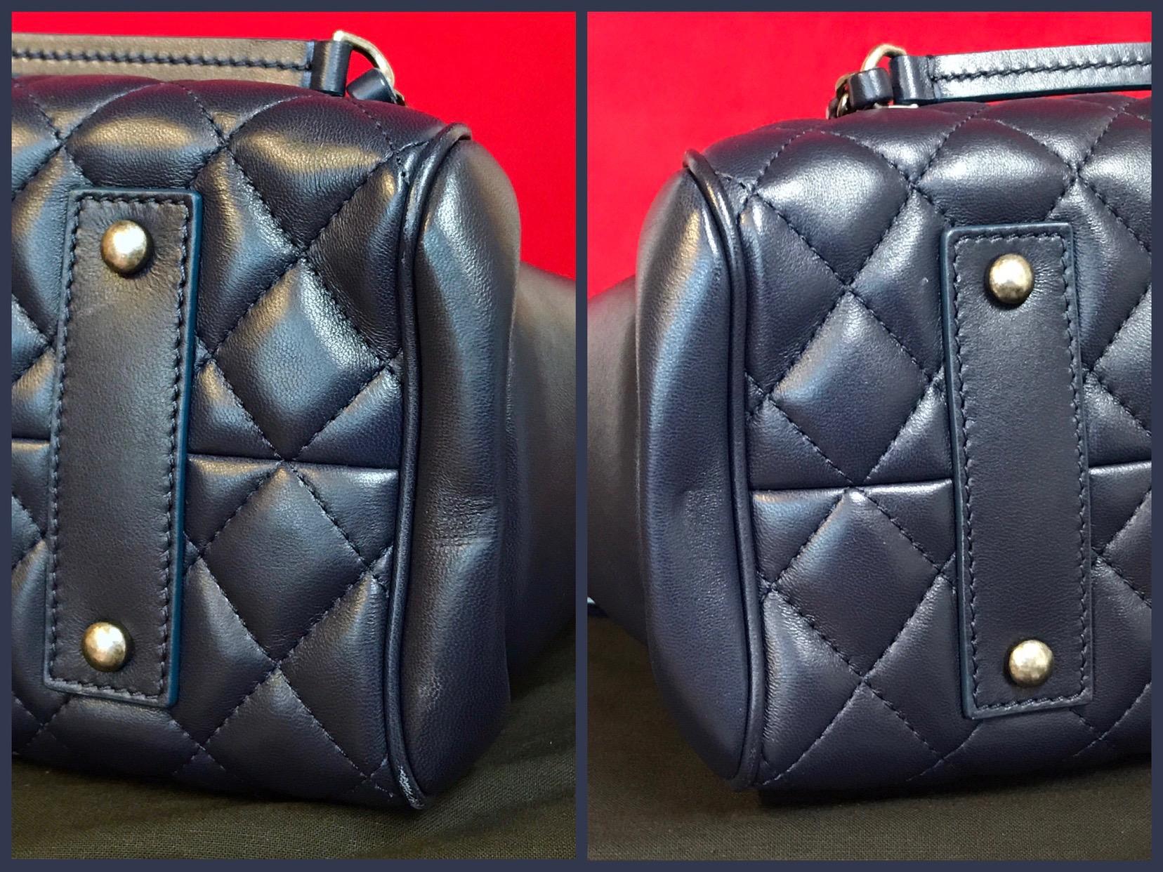 Large CHANEL CC Charm Shopping Bag/Shopper chain quilted lambskin navy blue For Sale 2