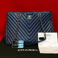 Large CHANEL CC Shopping Bag/Shopper chain chevron lambskin navy blue 2016