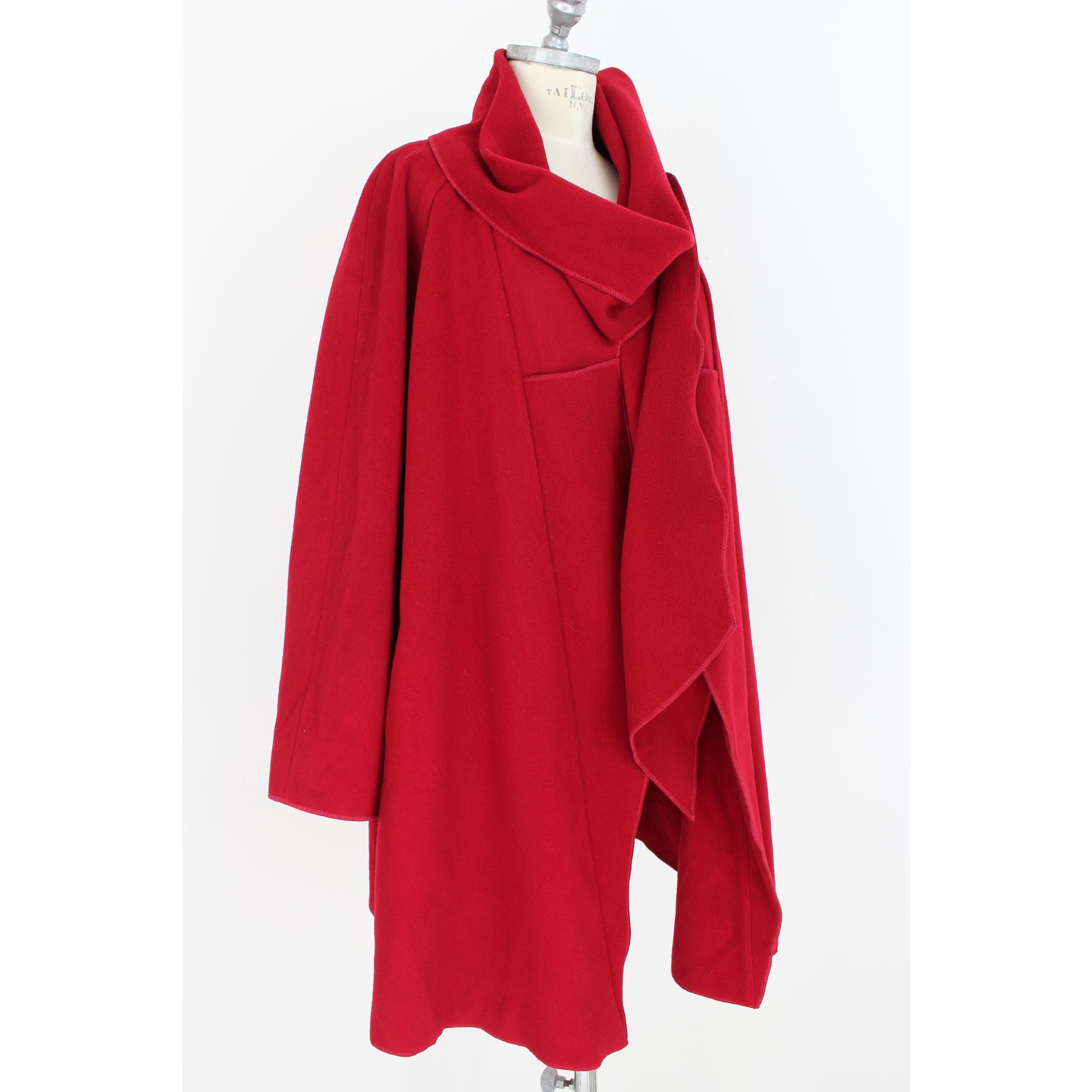 1980s Fendi 365 Red Cashmere Wool Coat Cloak Cape In Excellent Condition In Brindisi, Bt