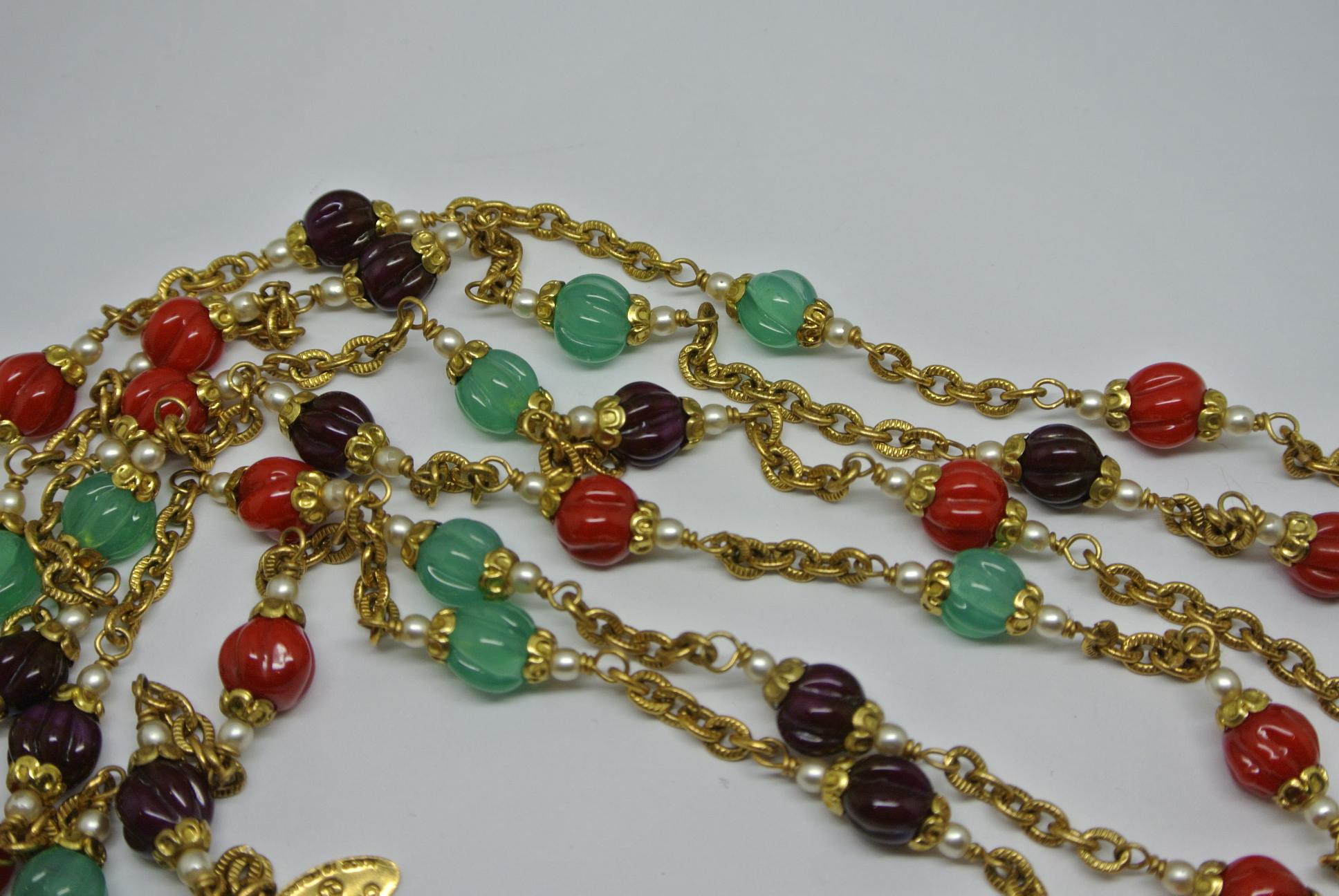 Chanel 1980s Red Green Melon-Cut Gripoix Poured Glass Long Chain Necklace For Sale 1