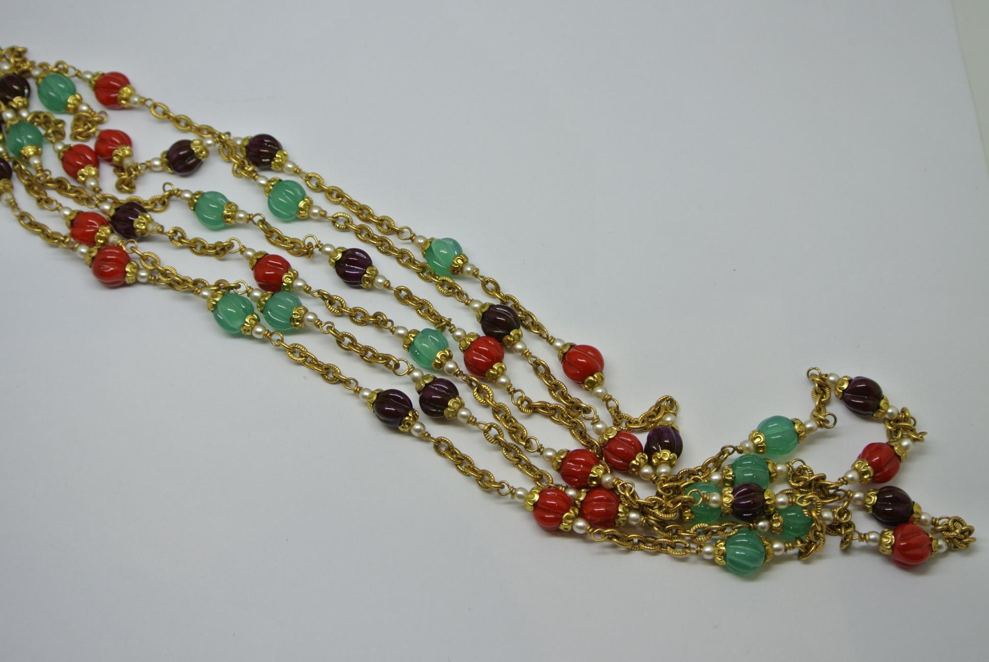 Chanel 1980s Red Green Melon-Cut Gripoix Poured Glass Long Chain Necklace For Sale 2