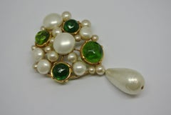 Vintage Chanel Green Gripoix Poured Glass Faux Pearl Drop Brooch Pendant