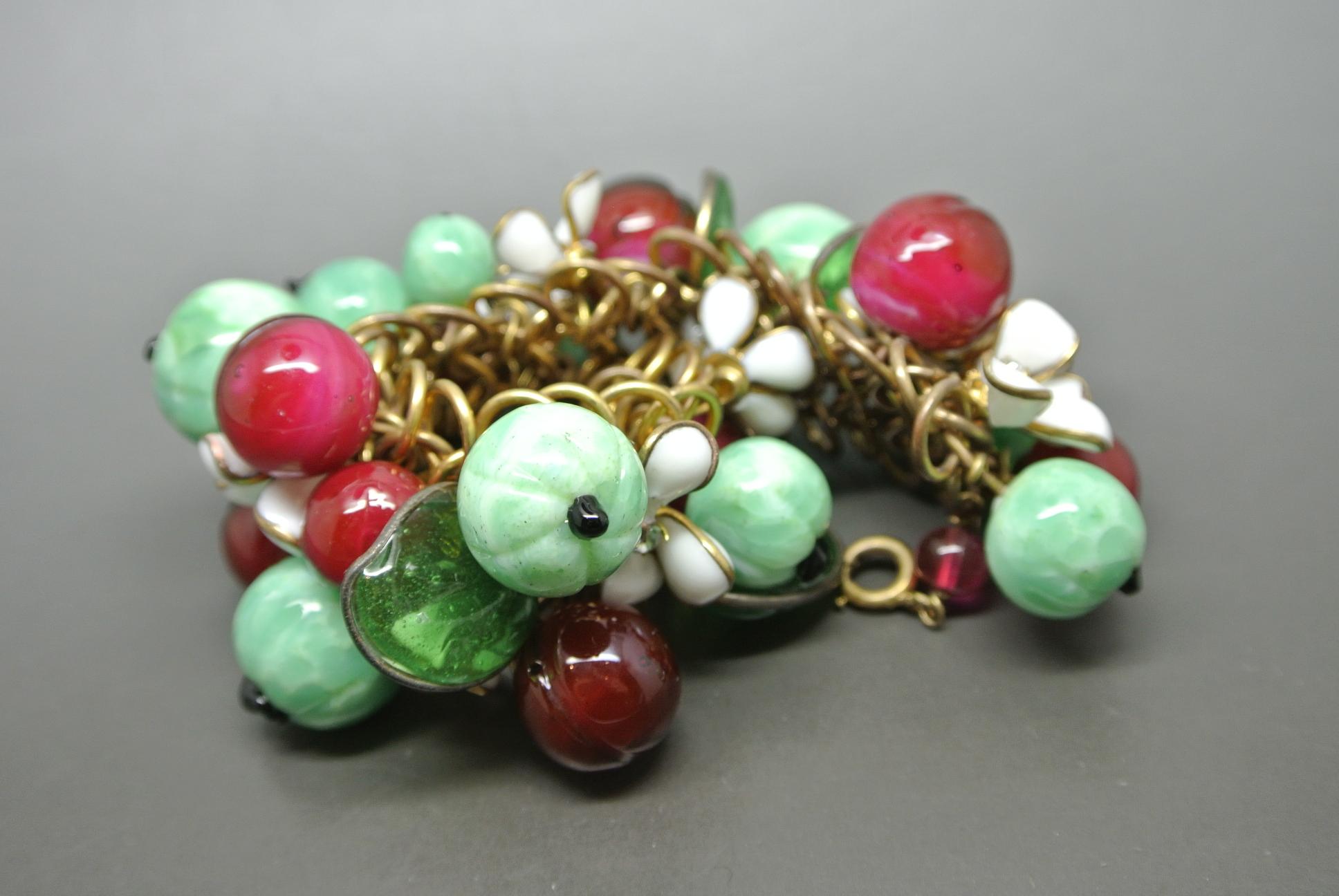 Gripoix 1950s Made in France Red Green Berry Beaded Charms Bracelet For Sale 3