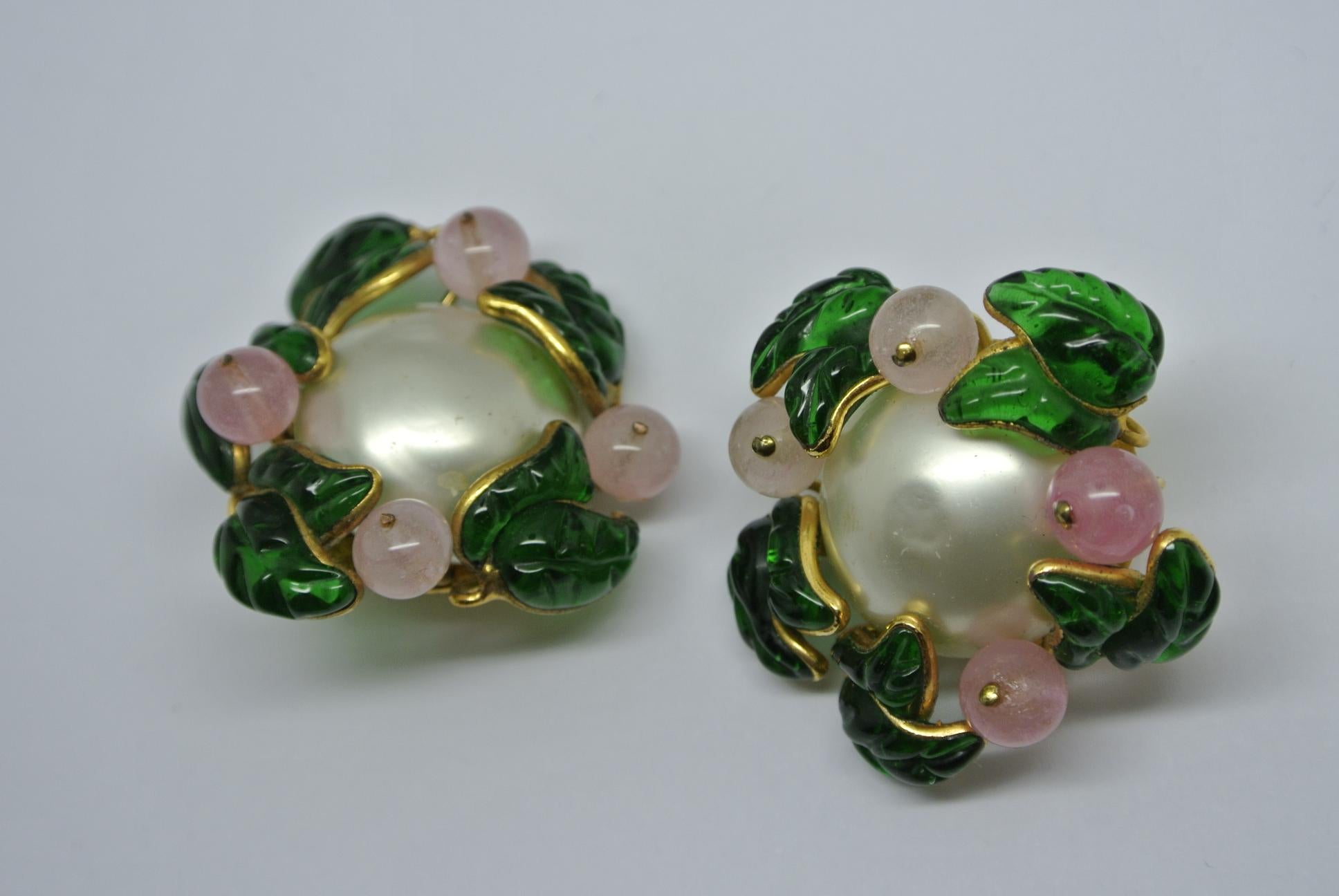 Women's or Men's Vintage Chanel Flower Green Leaf Gripoix Poured Glass Faux Pearl Earrings For Sale