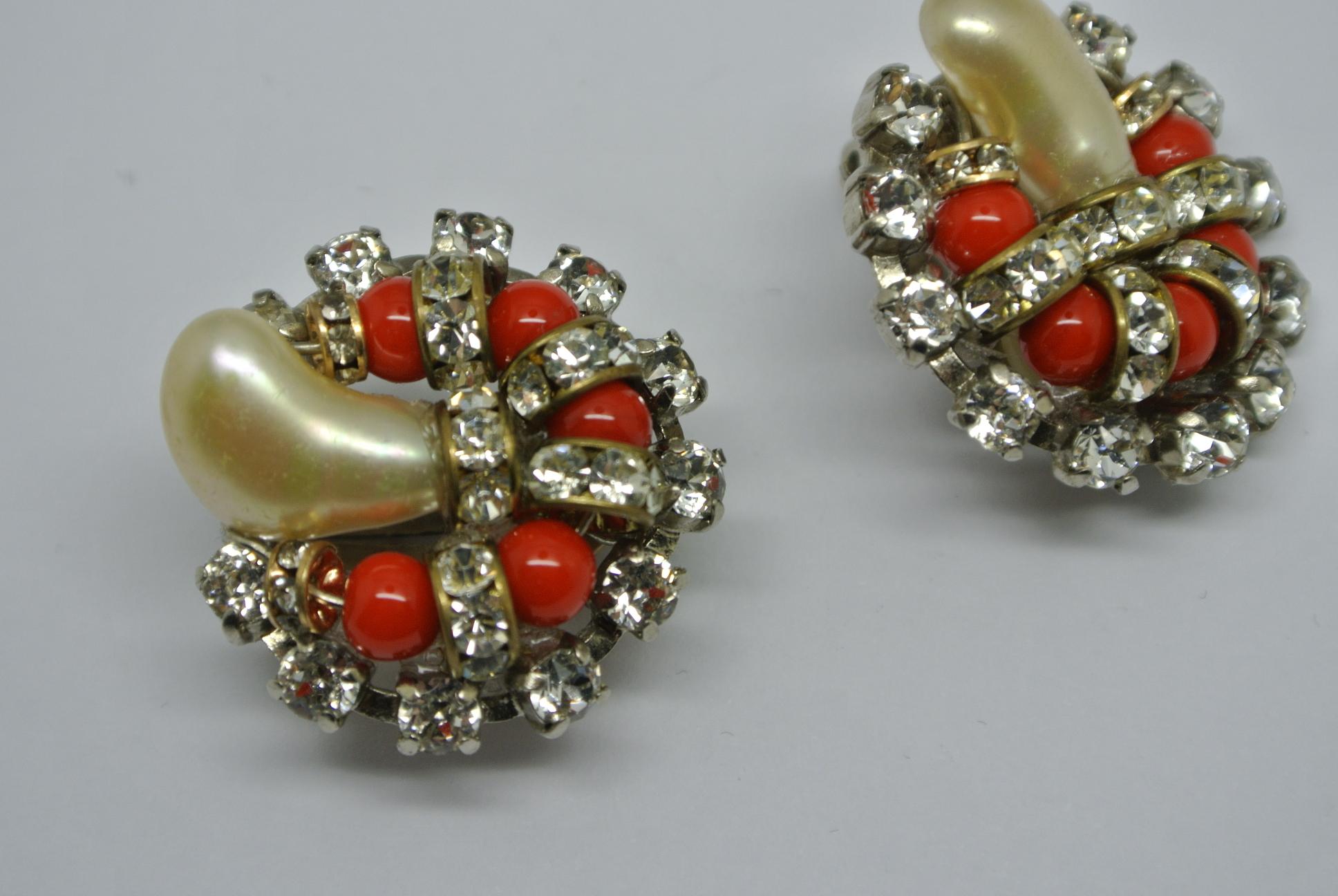 Vintage Chanel by Goossens Orange Glass Faux Pearl Earrings For Sale 1