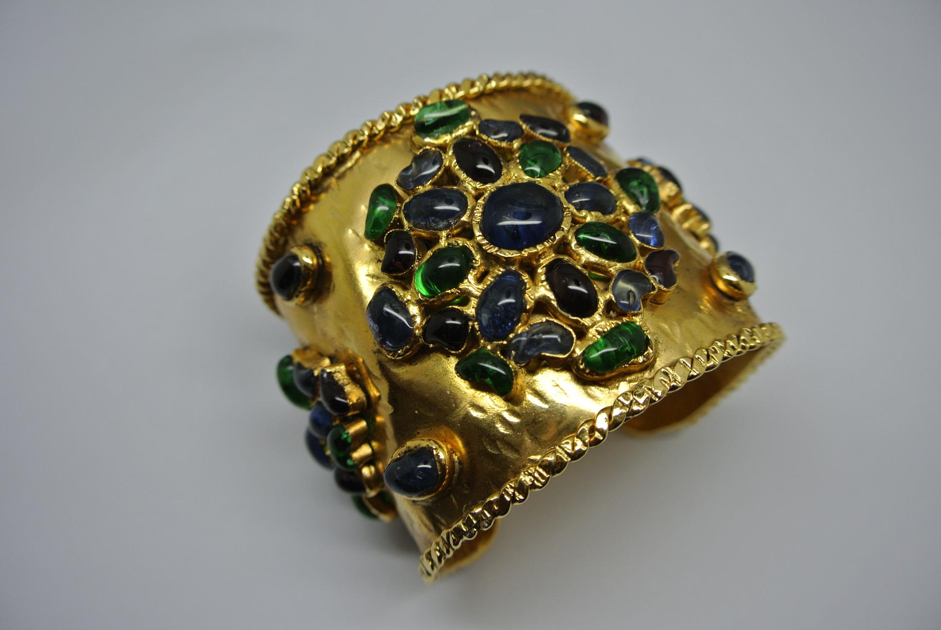 Women's or Men's Vintage Gripoix French Poured Glass Byzantine Large Cuff Bracelet