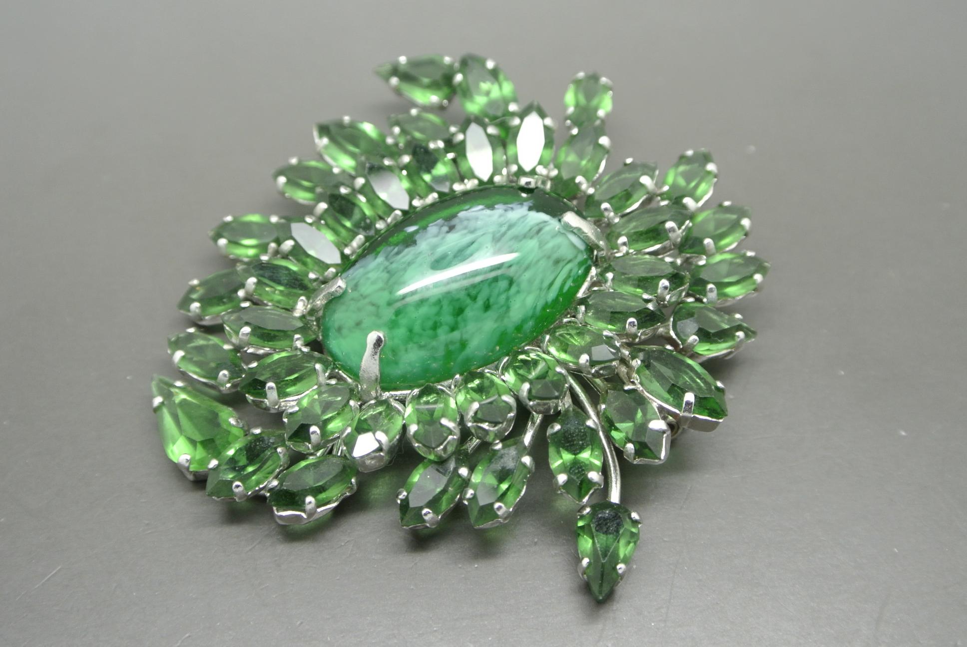 Artist Christian Dior 1961 Green Crystal Large Stone Couture Brooch For Sale