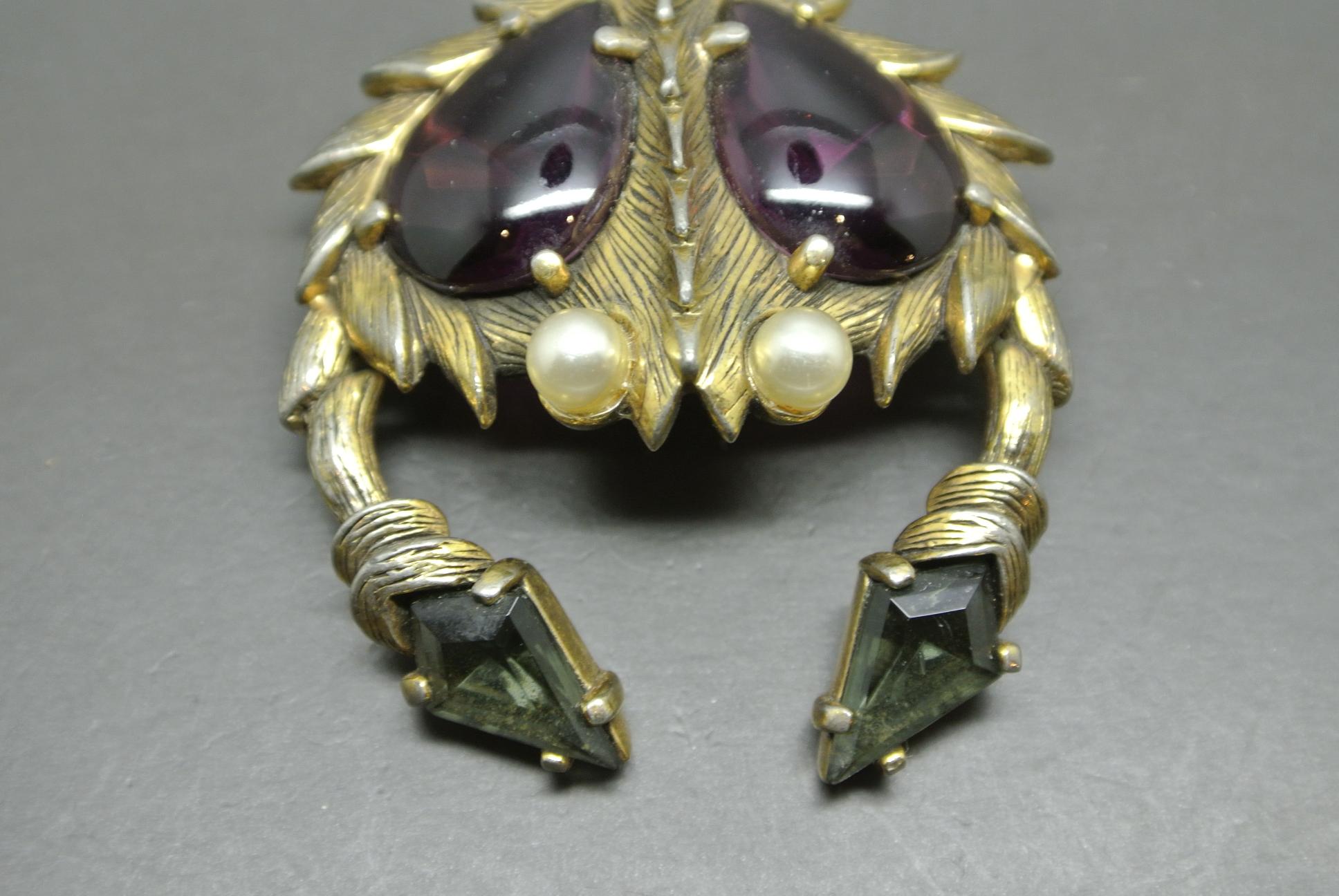 Women's or Men's Schiaparelli 1950s Purple Black Glass Crab Brooch For Sale