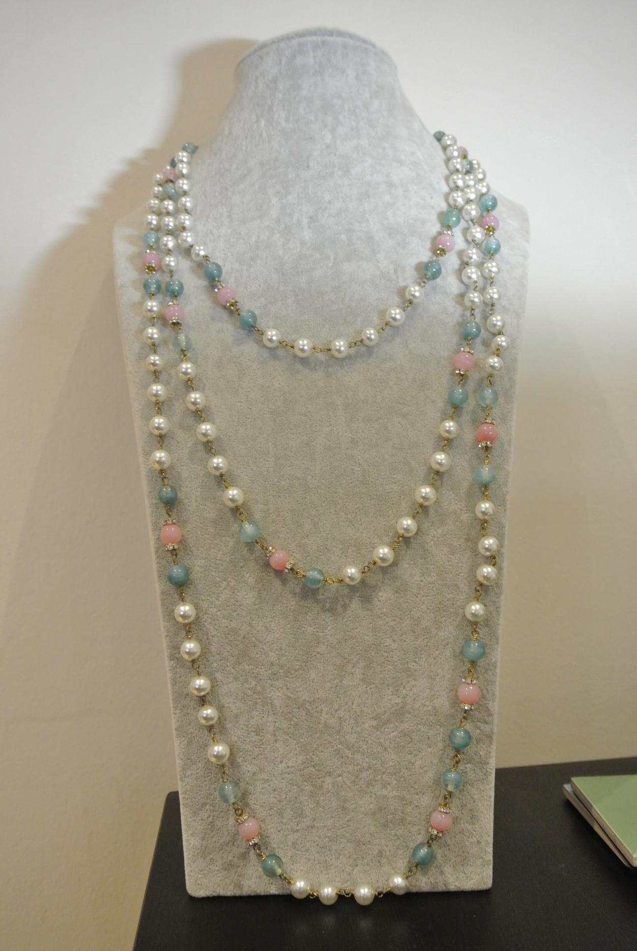 Chanel green pink gripoix poured glass faux pearl long necklace For Sale 1