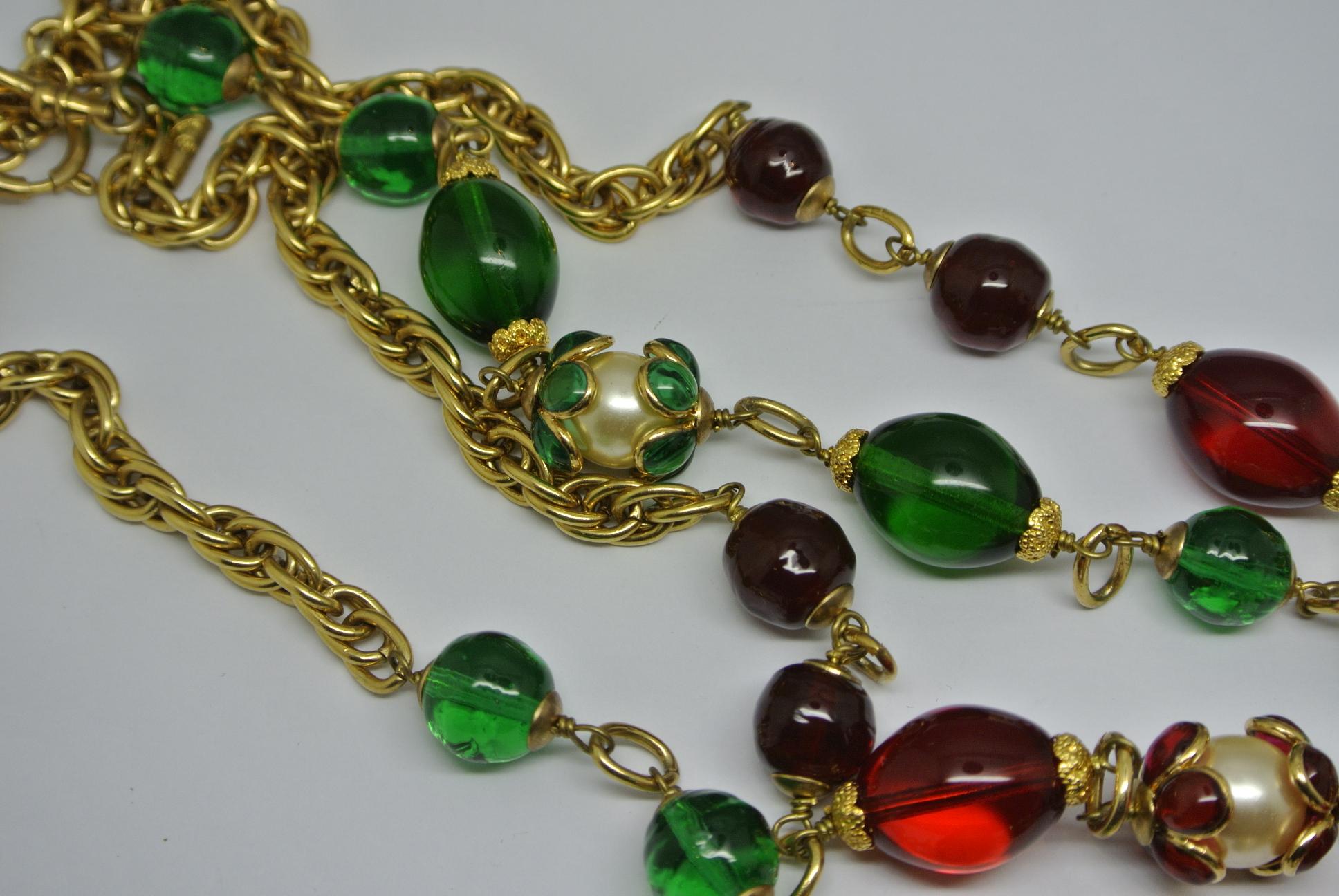 Women's or Men's Chanel green red gripoix poured glass flower capped faux pearl chain necklace