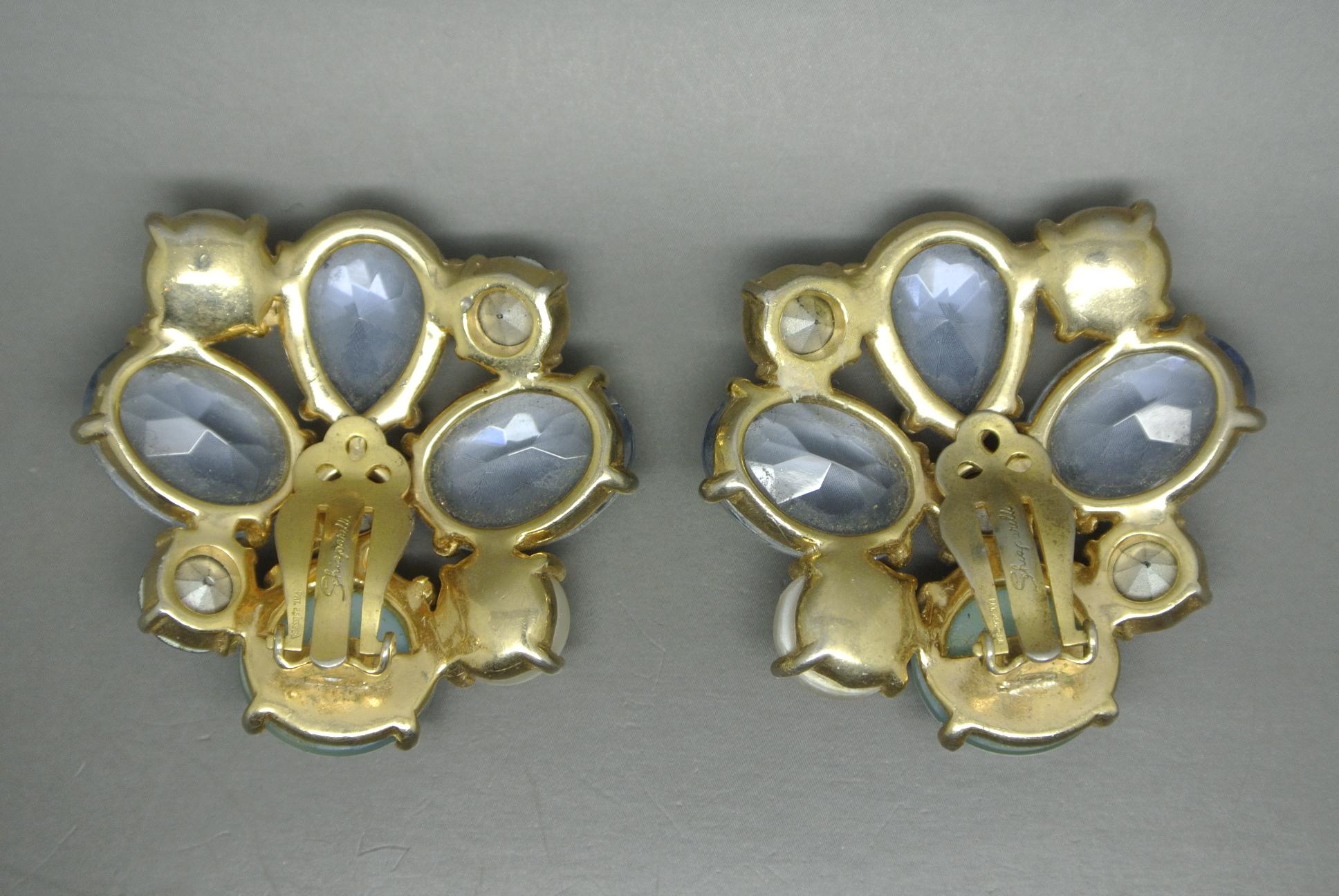Schiaparelli 1950s blue glass gold-tone earrings In Fair Condition In London, GB