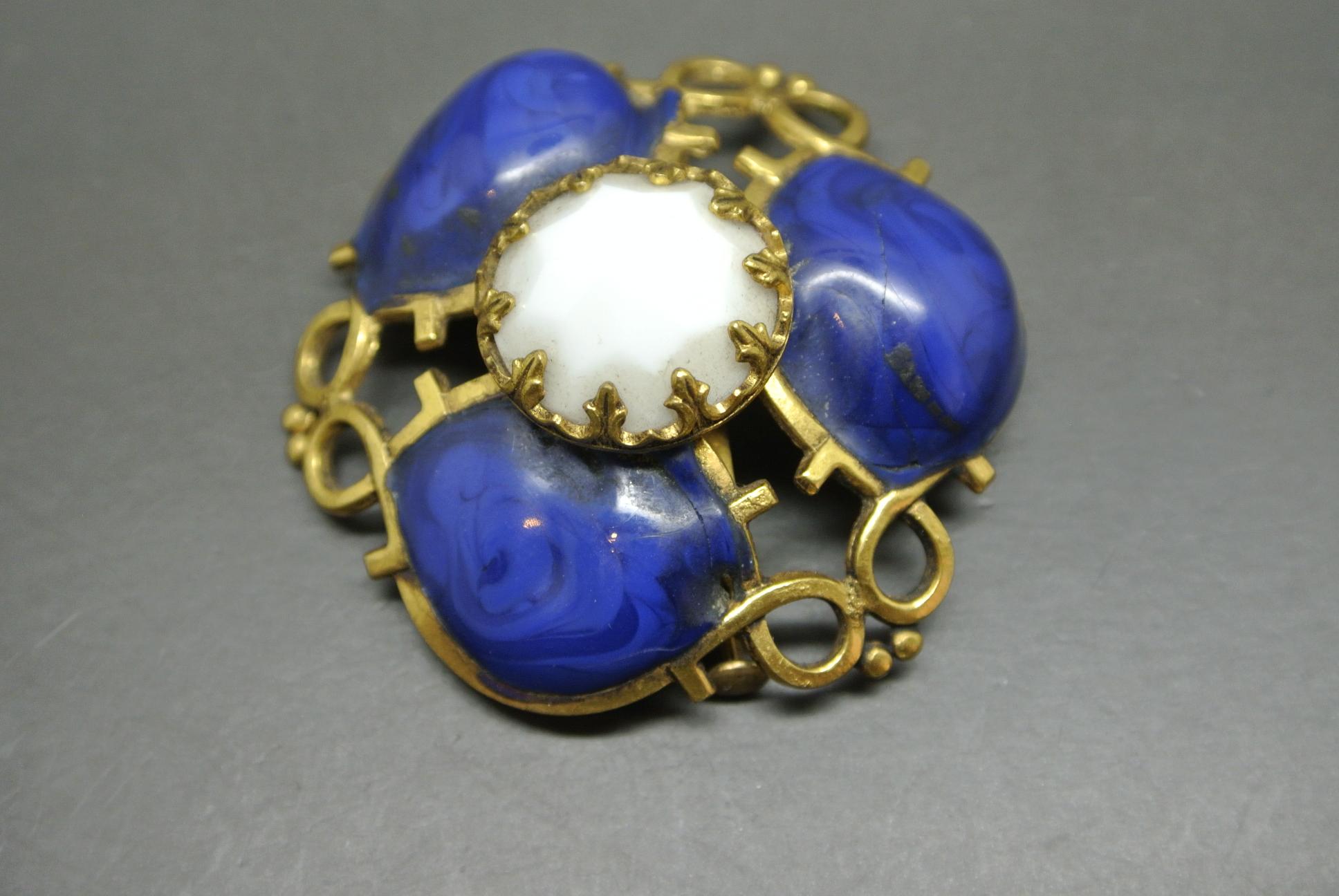 Gripoix Made in France lapis Blue Poured Glass abstract Brooch In Good Condition For Sale In London, GB