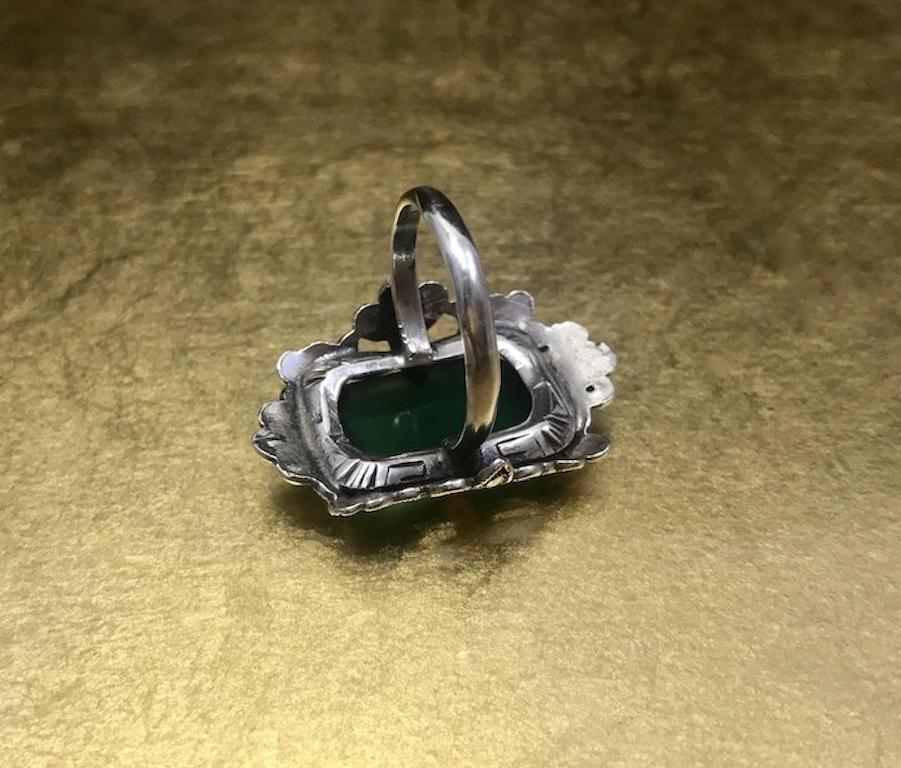 Vintage 1920s Art Deco Silver Chrysoprase Ring Christmas Gift Ideas for Wife For Sale 4